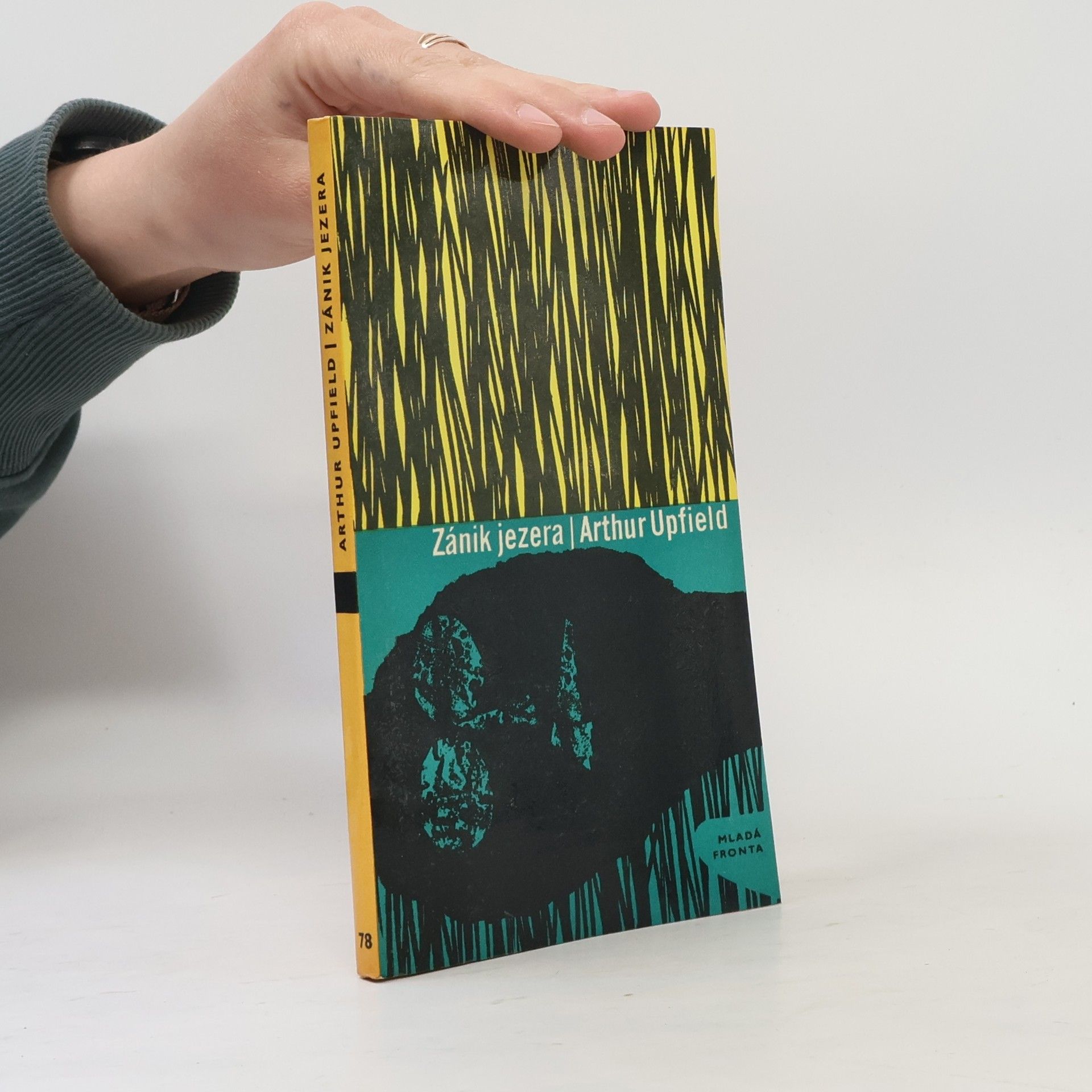 Arthur William Upfield Zánik jezera