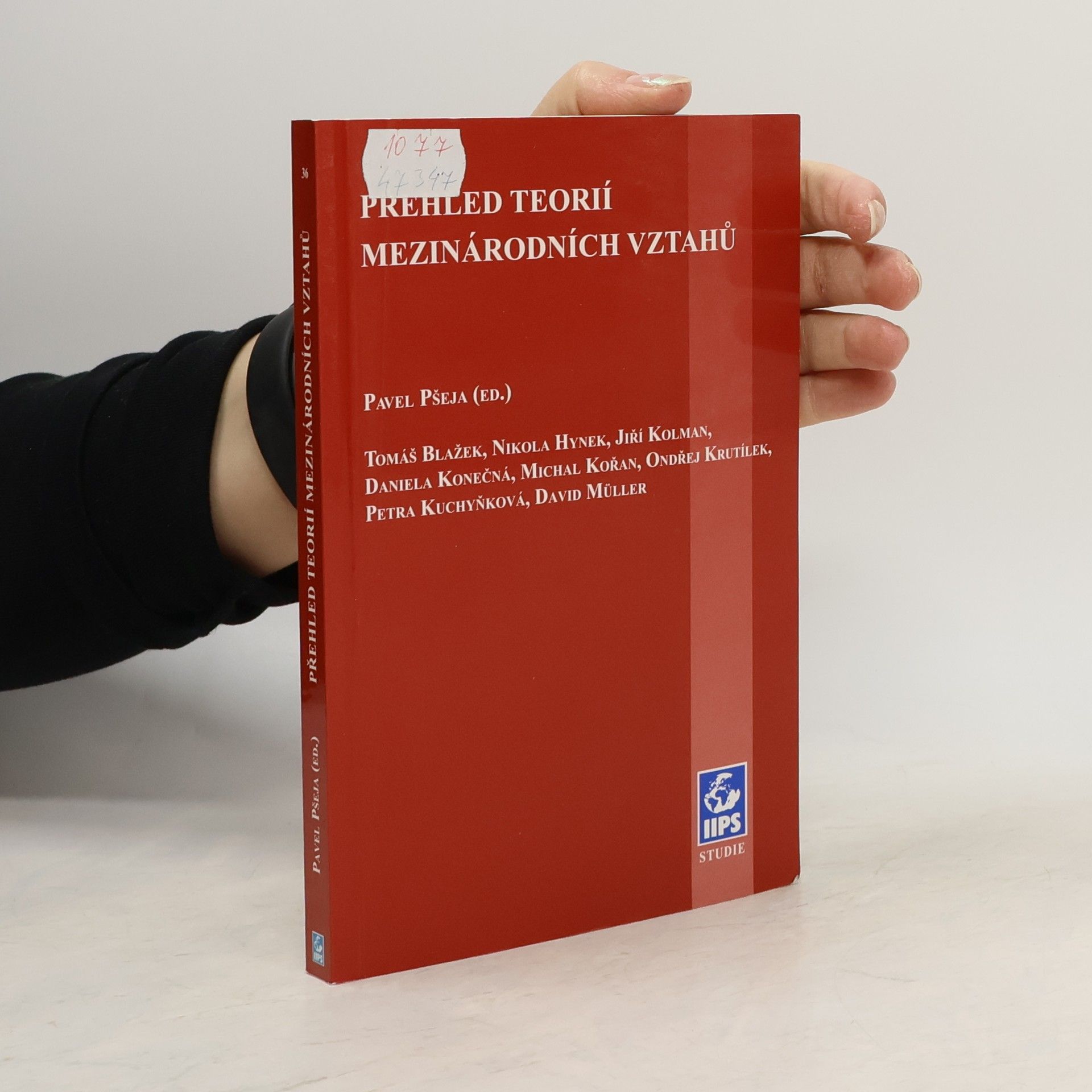 Přehled teorií mezinárodních vztahů