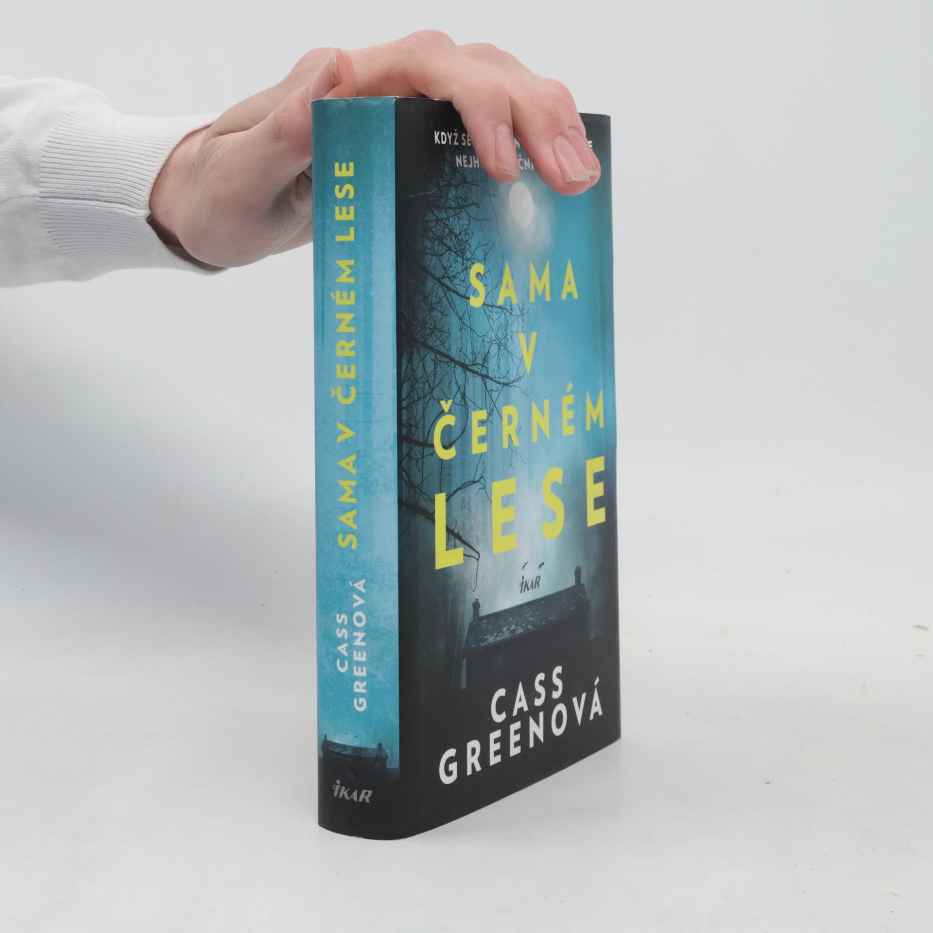 Cass Green Sama v černém lese