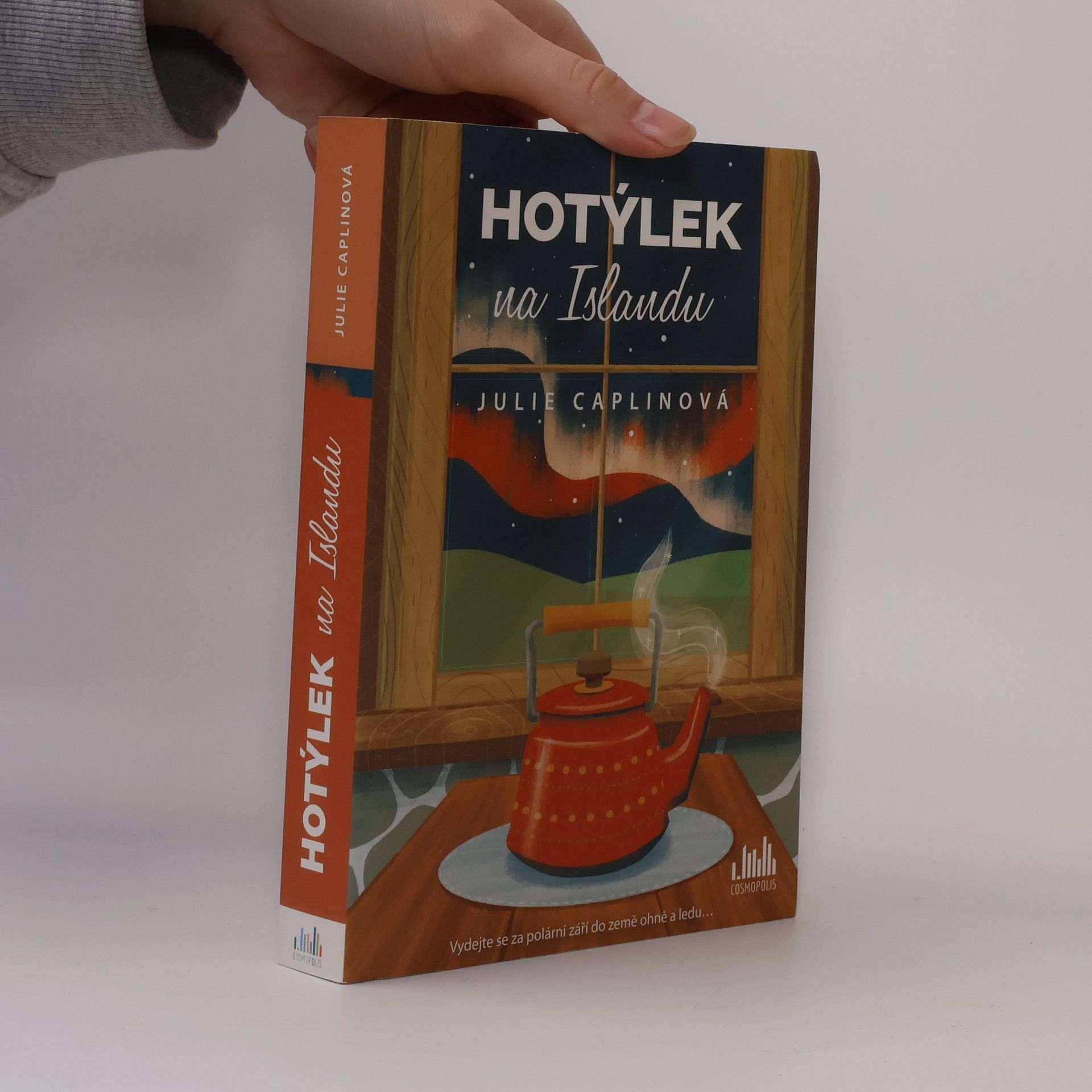 Julie Caplinová Hotýlek na Islandu