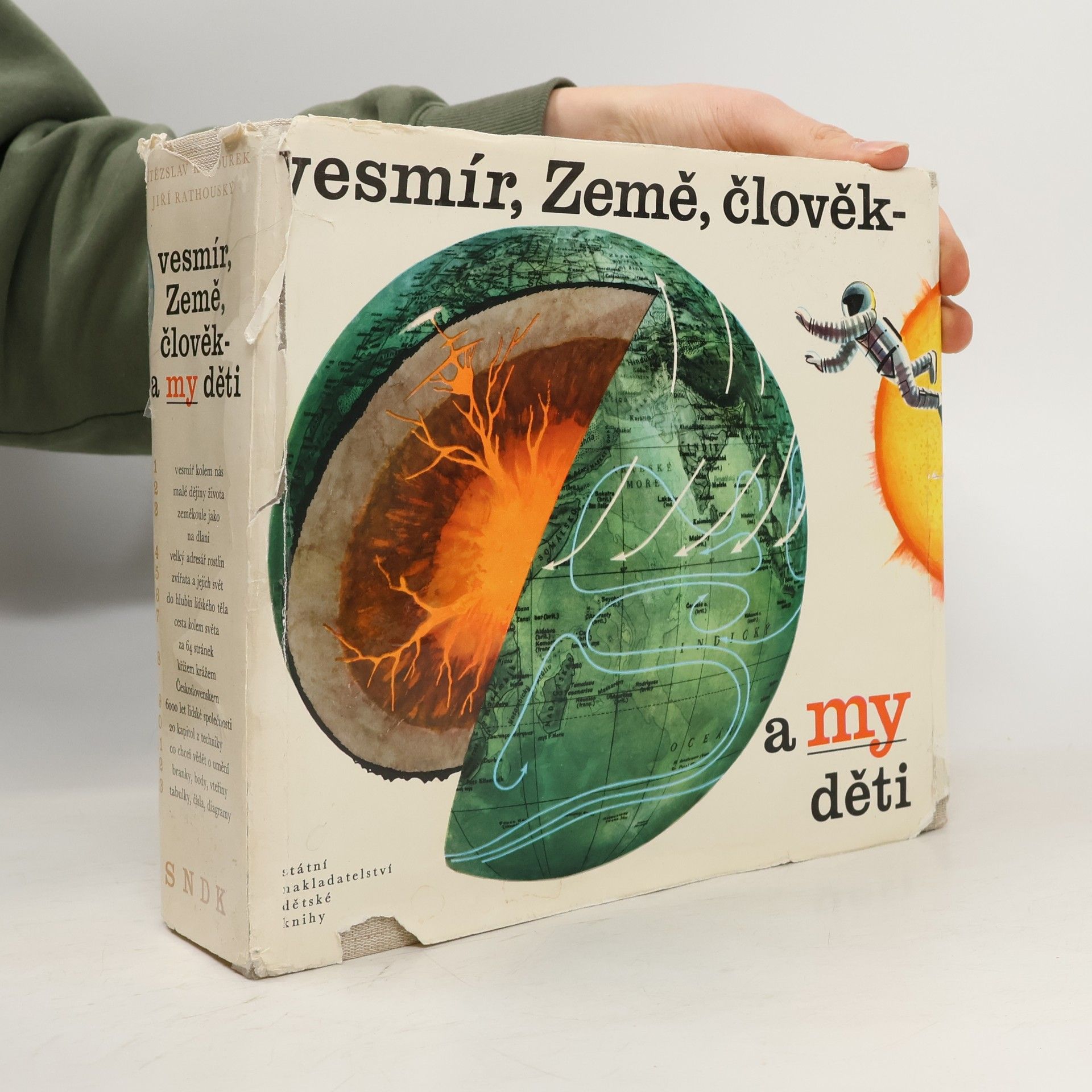 Vítězslav Kocourek Vesmír, Země, člověk a my děti