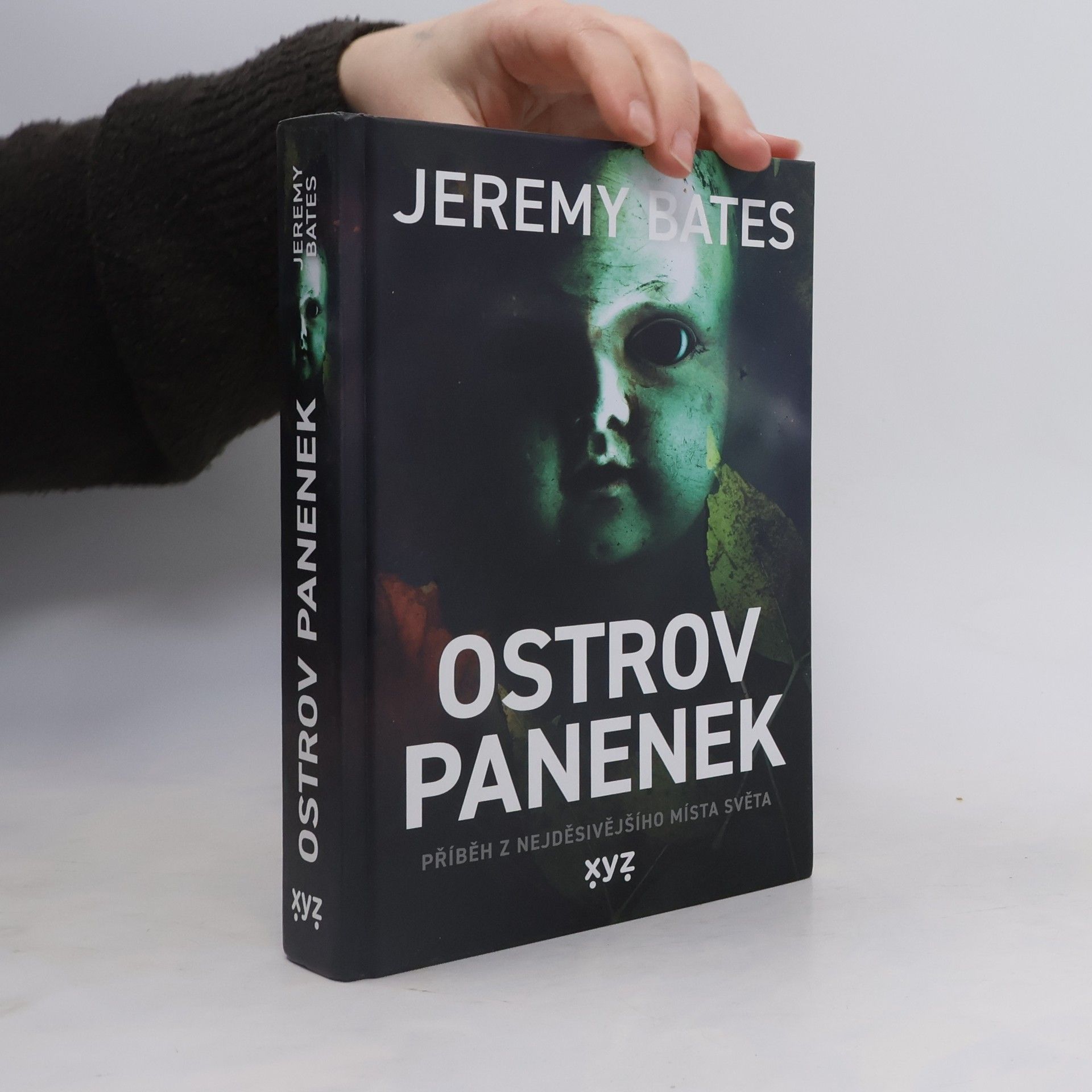 Jeremy Bates Ostrov panenek
