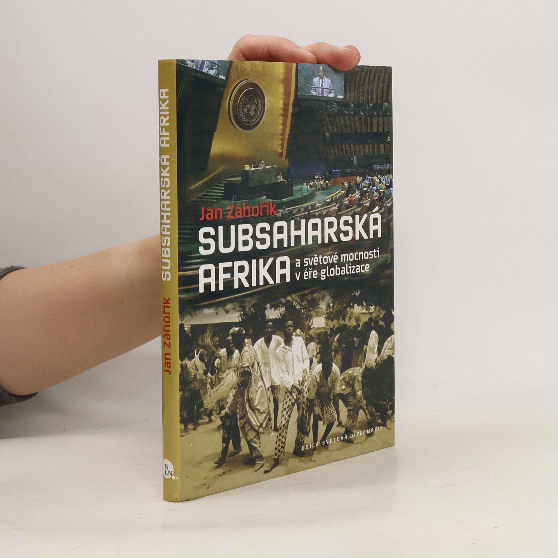Jan Záhor̆ík Subsaharská Afrika a světové mocnosti v éře globalizace