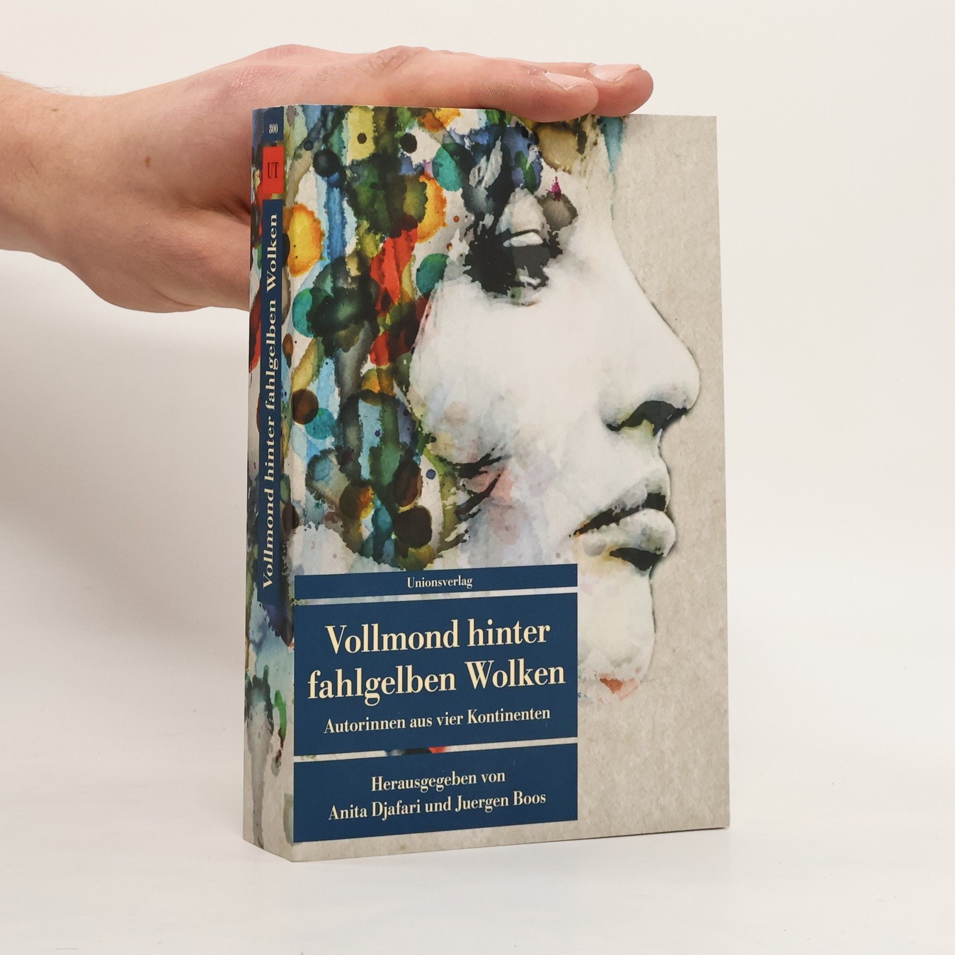 Anita Djafari Vollmond hinter fahlgelben Wolken