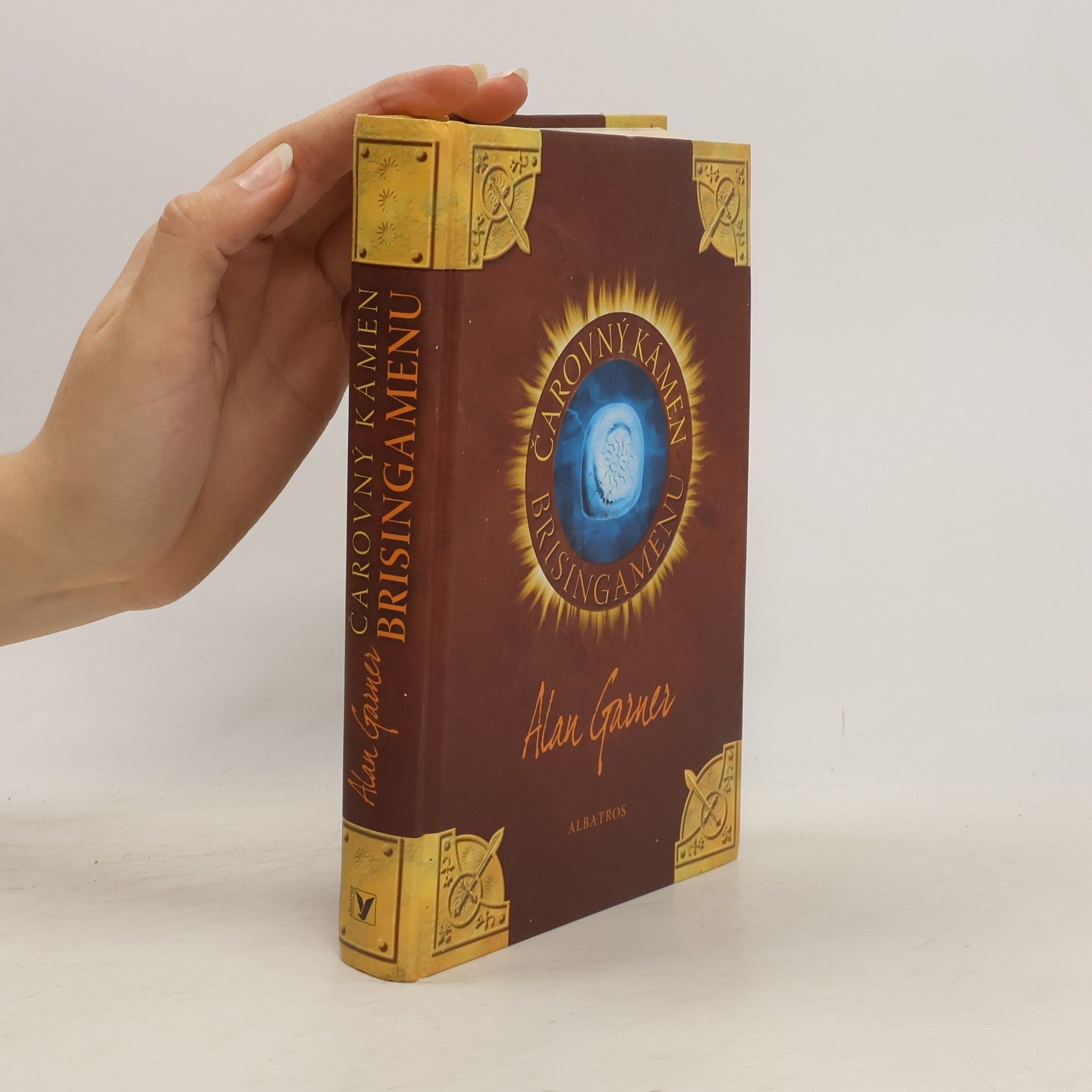 Alan Garner Čarovný kámen Brisingamenu