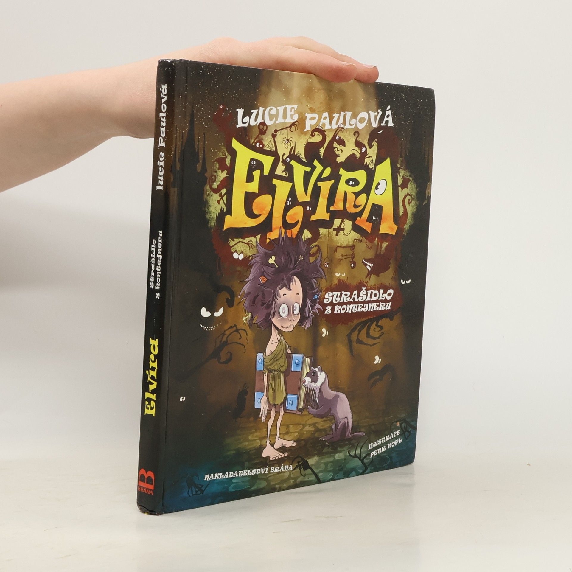 Lucie Paulová Elvíra - strašidlo z kontejneru