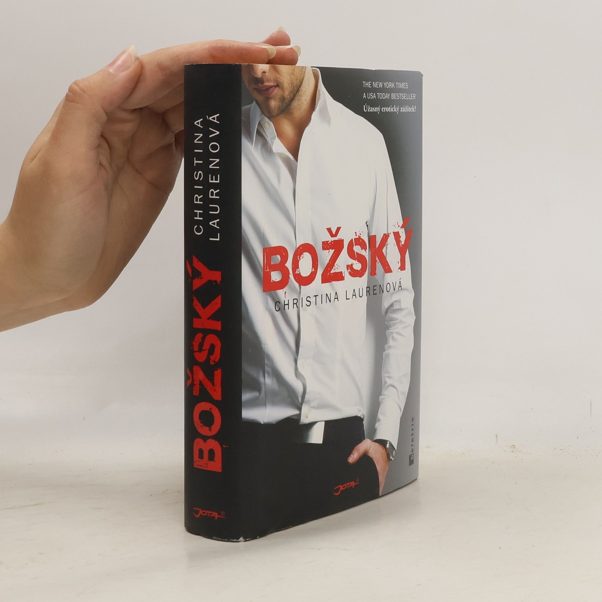 Christina Lauren Božský