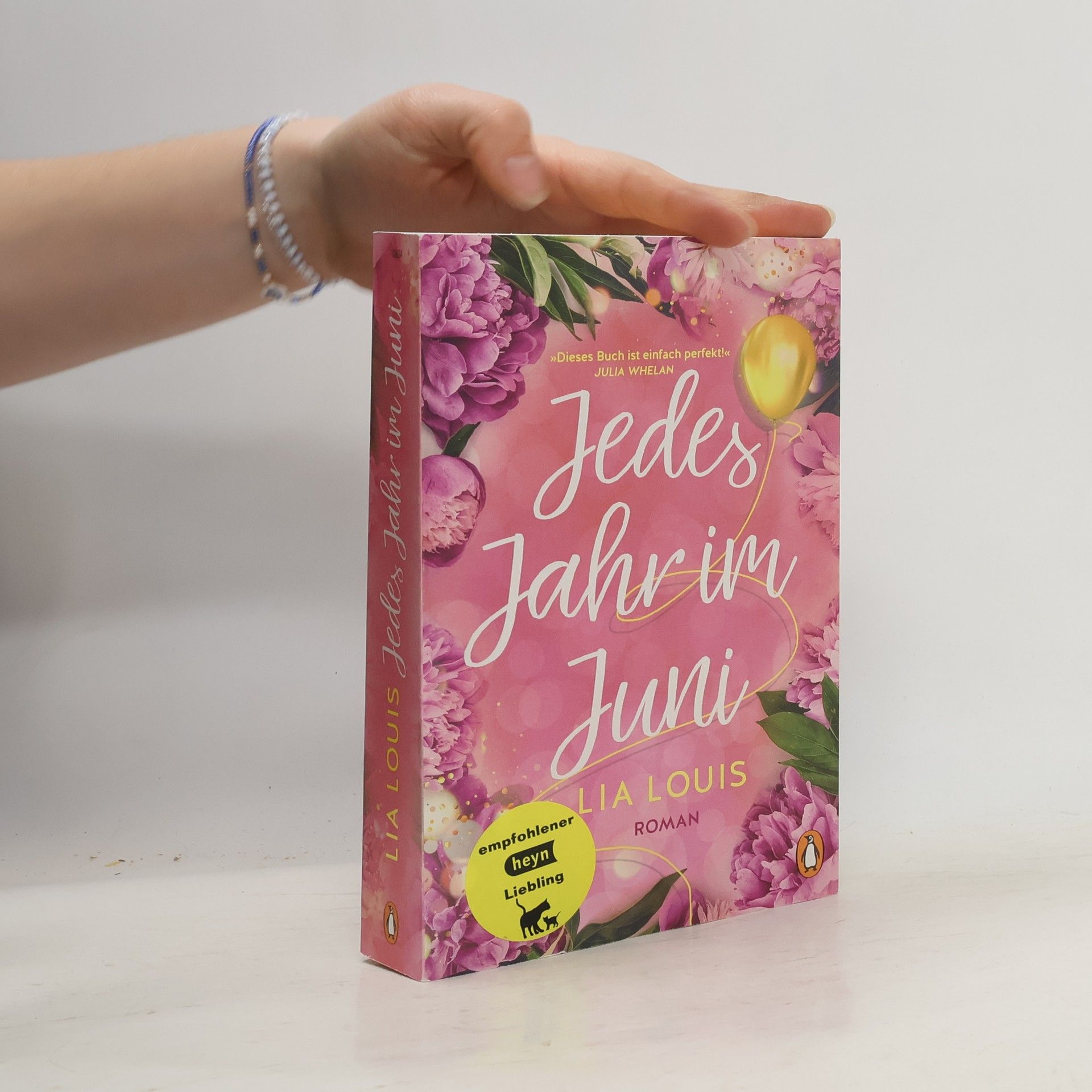Lia Louis Jedes Jahr im Juni