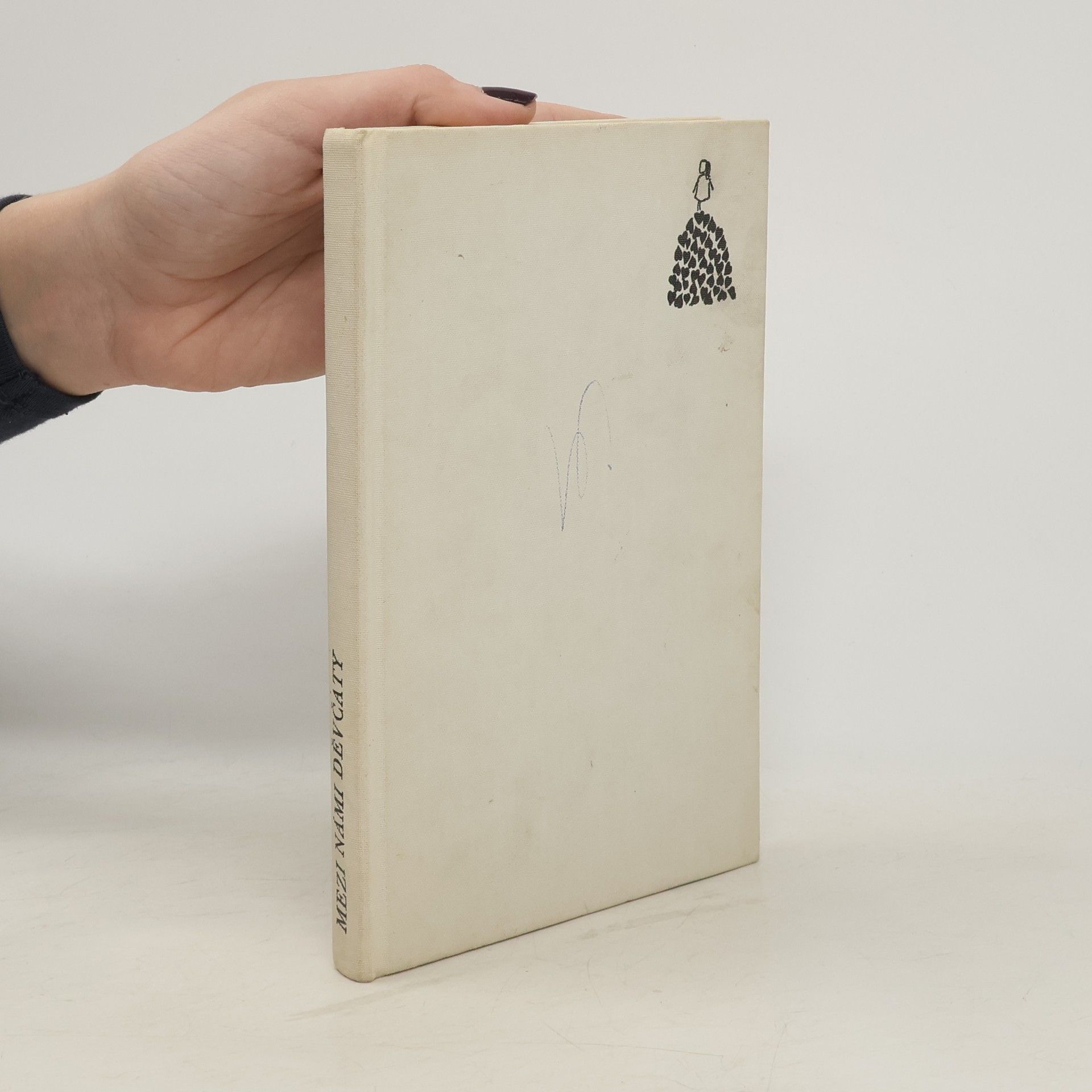 Mezi námi děvčaty