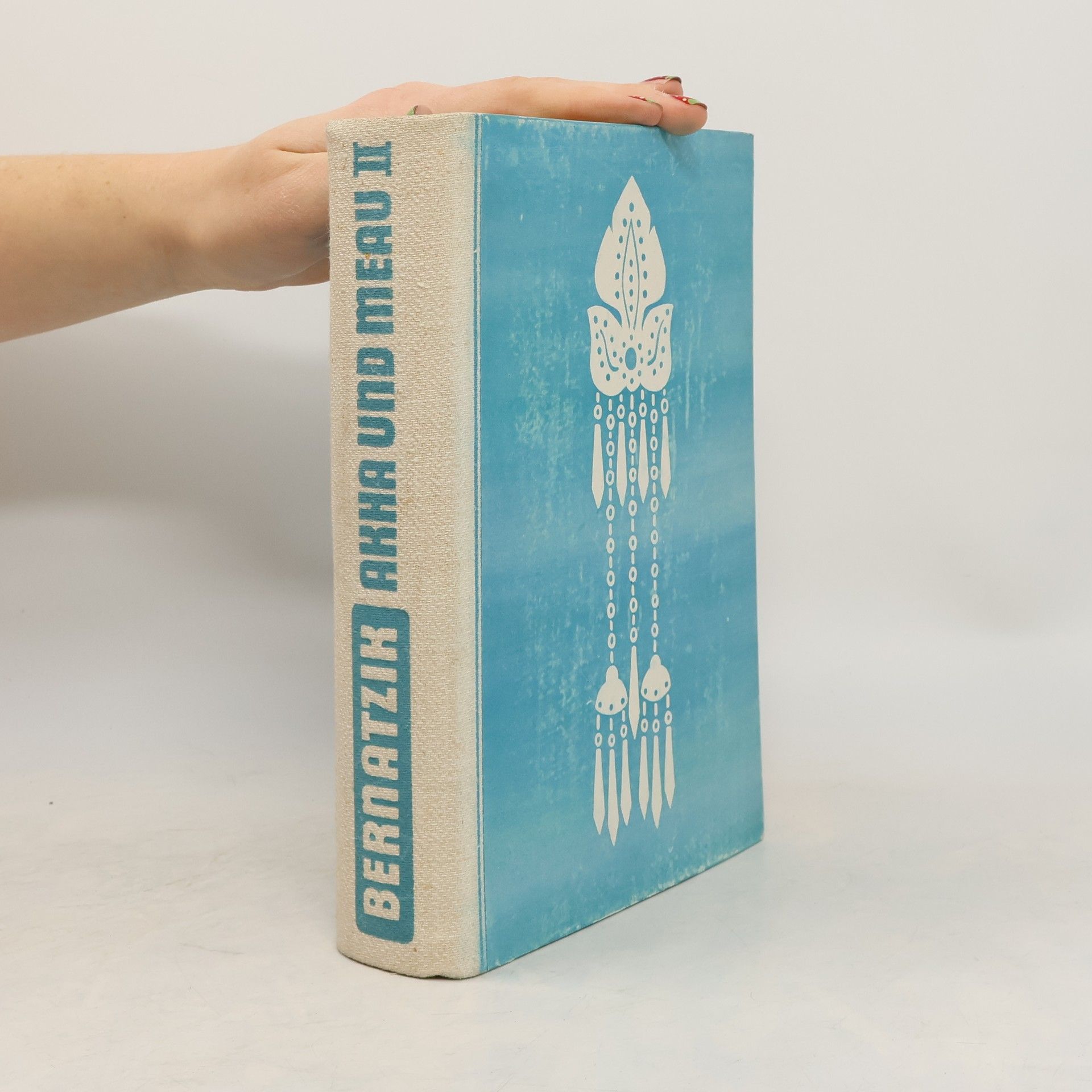 Emmy Bernatzik Akha und Meau II.