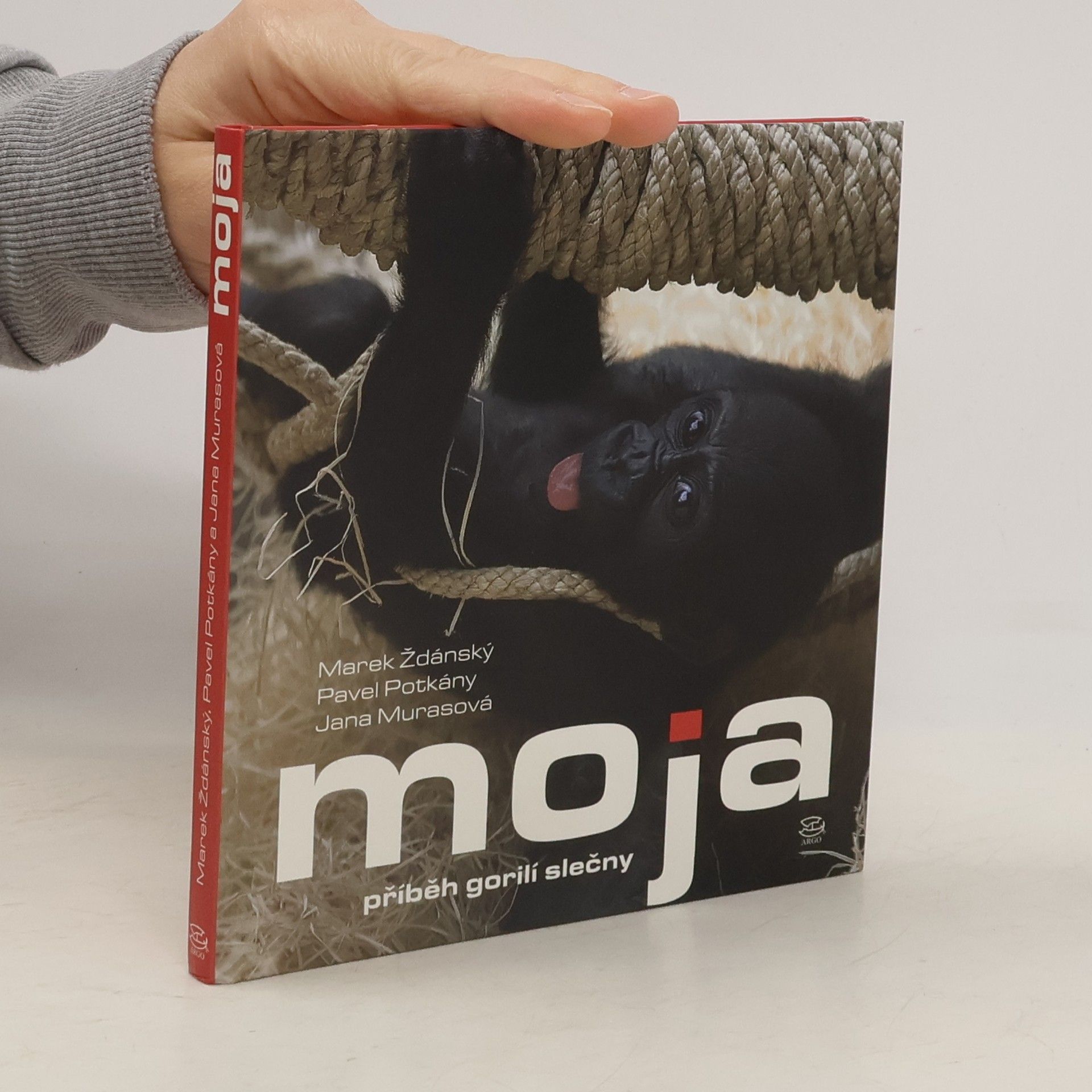 Jana Murasová Moja. Příběh gorilí slečny