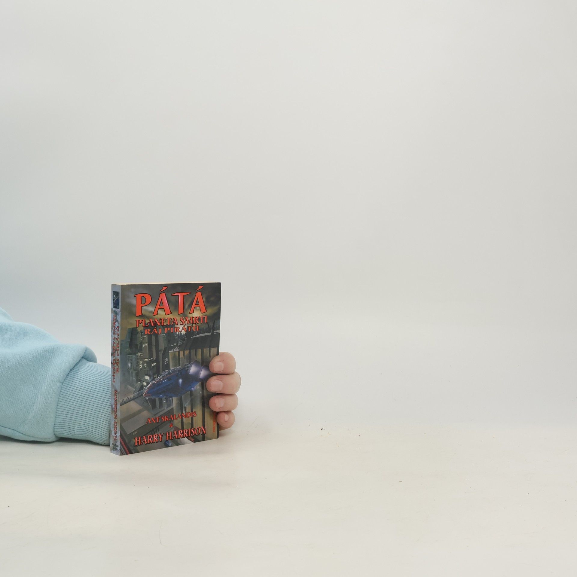 Pátá planeta smrti, Ráj pirátů