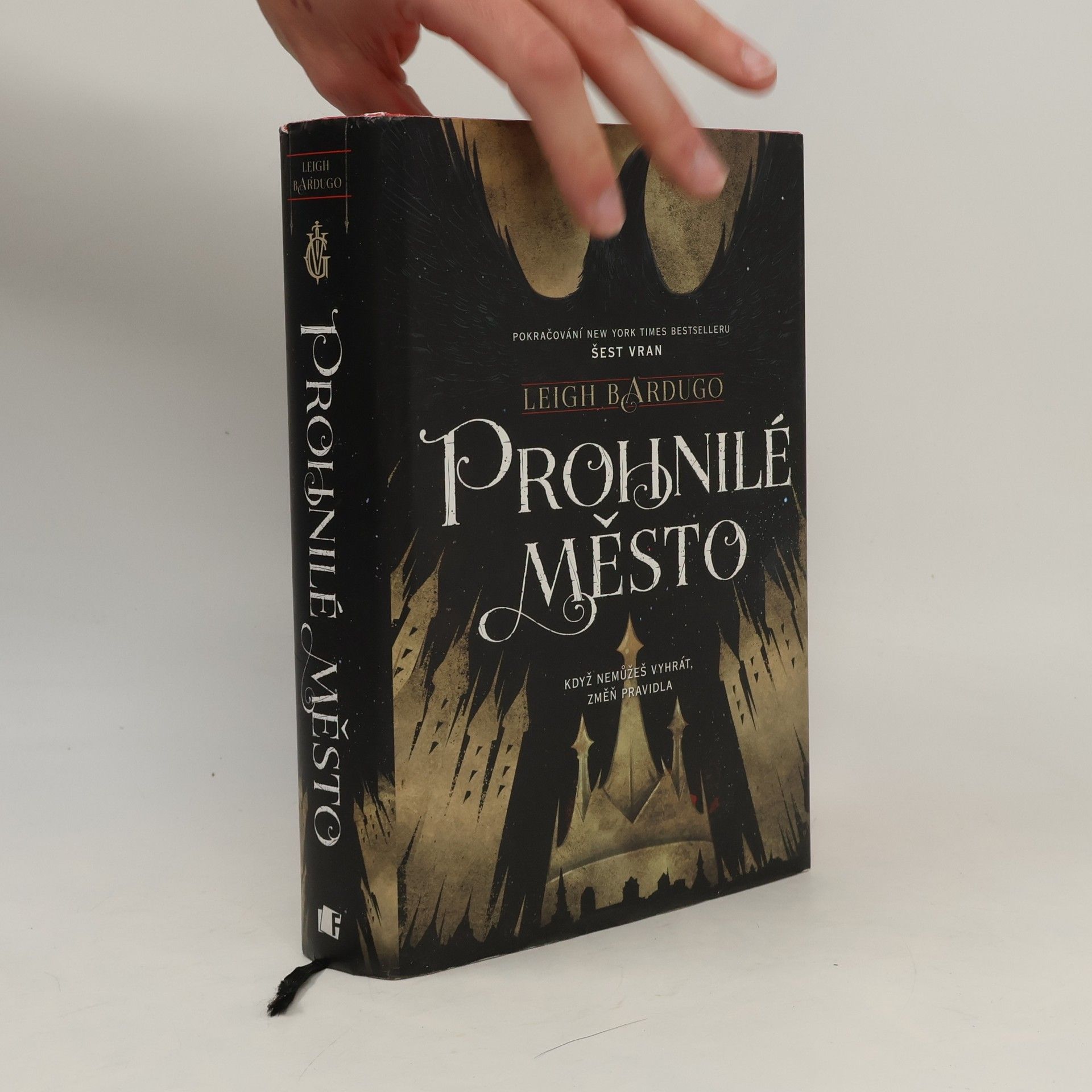 Leigh Bardugo Prohnilé město