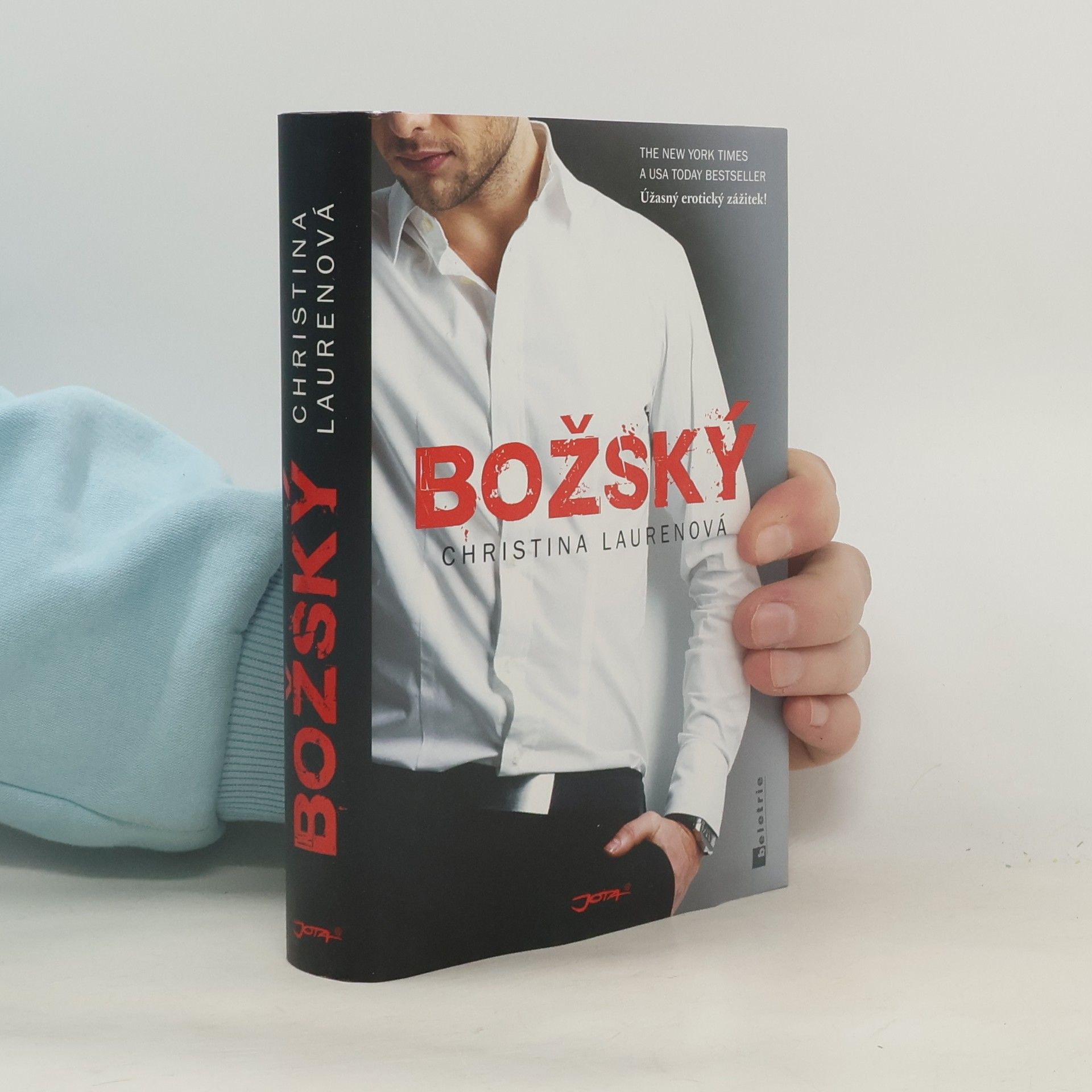 Christina Lauren Božský