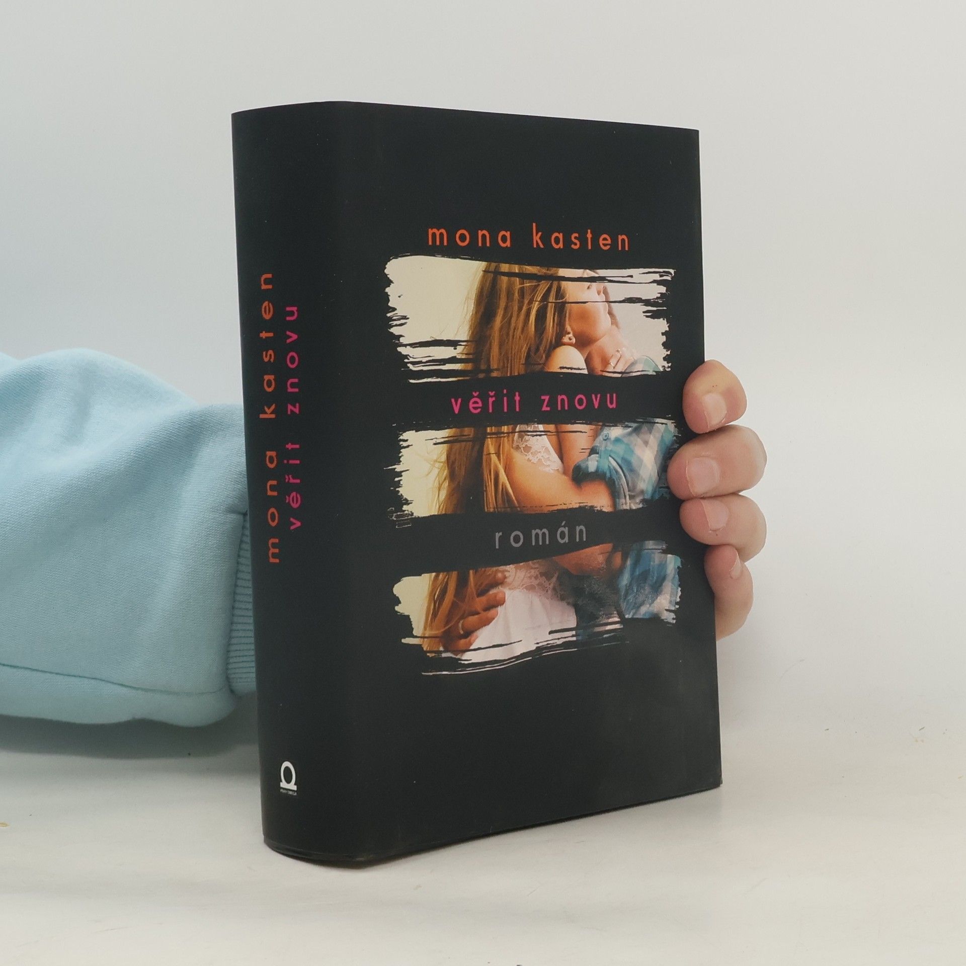 Mona Kasten Věřit znovu