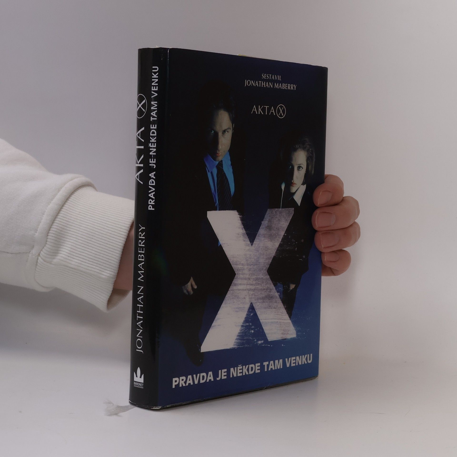 Jonathan Maberry Akta X. Pravda je někde tam venku