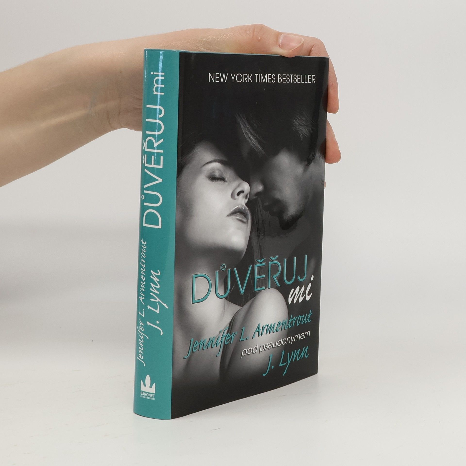 Jennifer L. Armentrout Důvěřuj mi