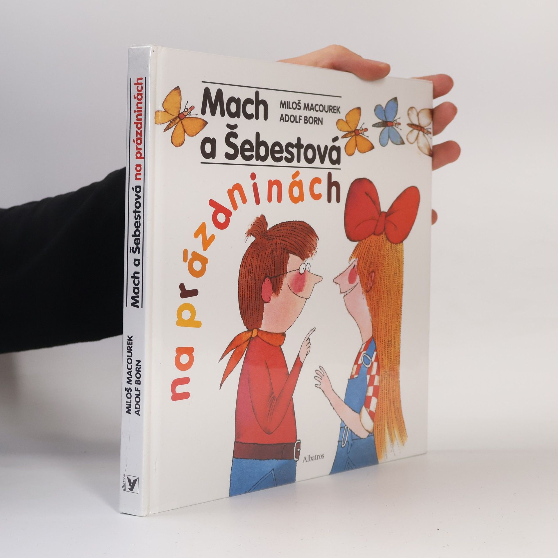 Miloš Macourek Mach a Šebestová na prázdninách
