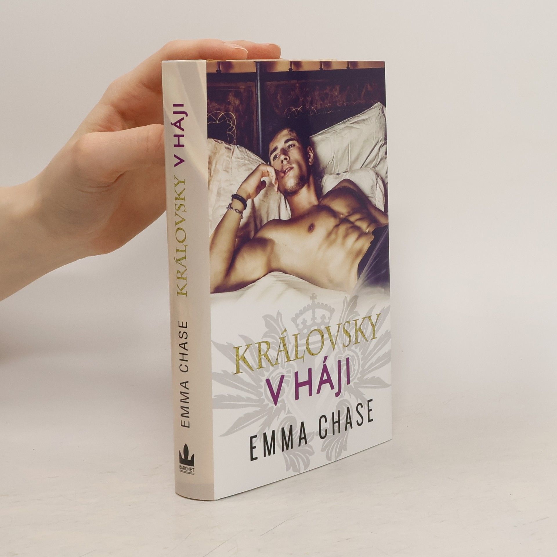 Emma Chase Královsky v háji: Royally (1)