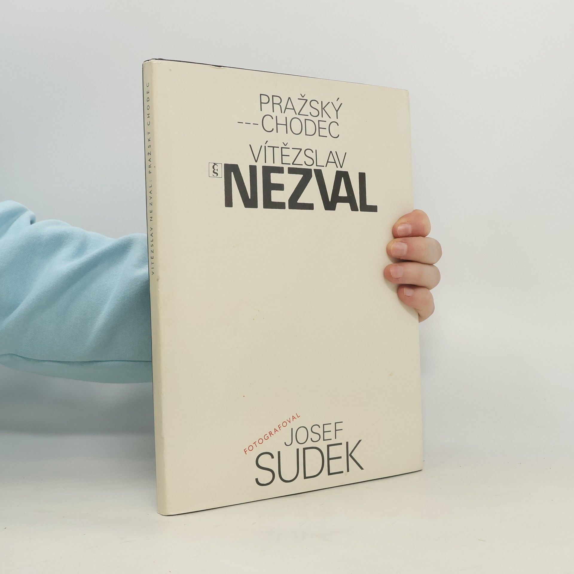 Vítězslav Nezval Pražský chodec