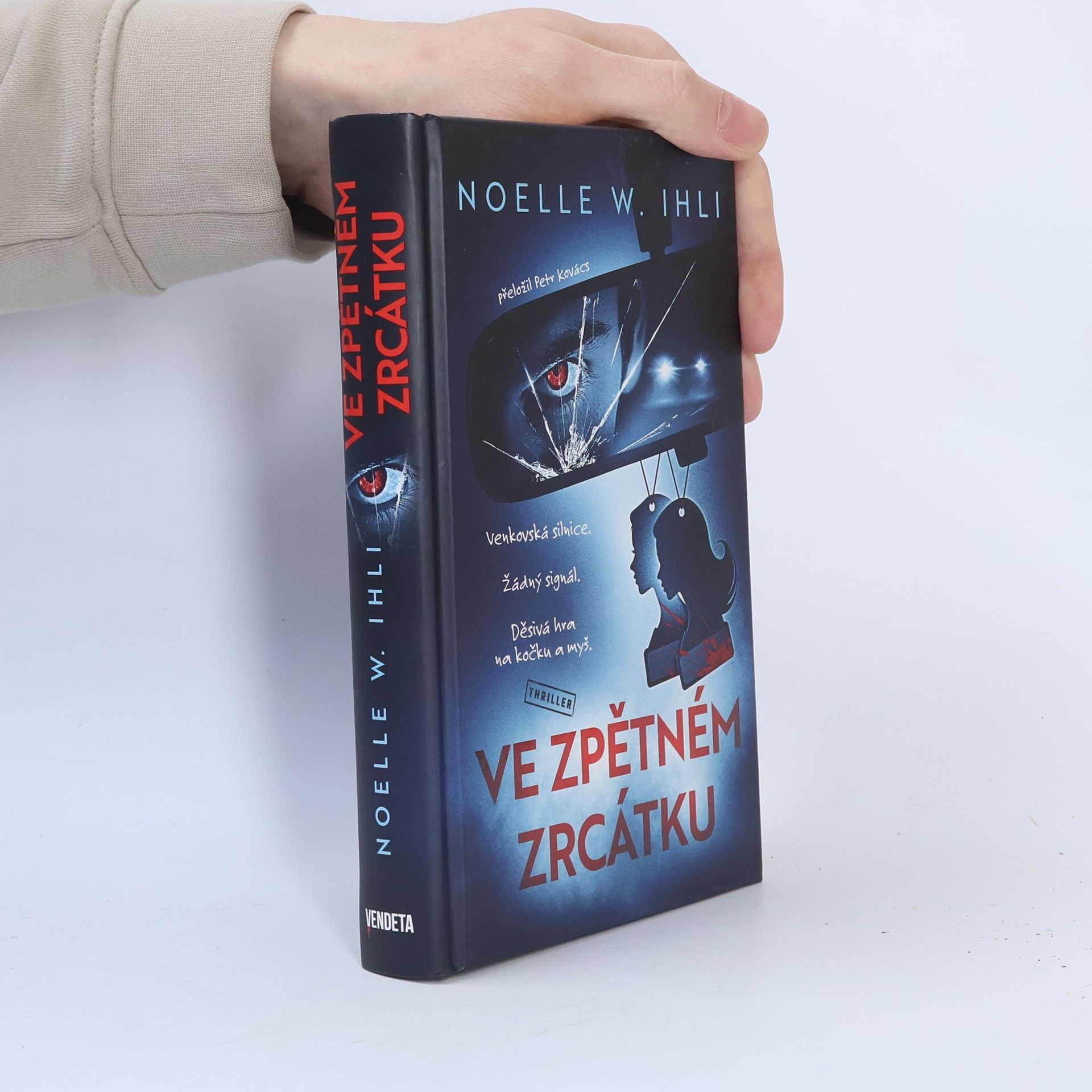 Noelle W. Ihli Ve zpětném zrcátku