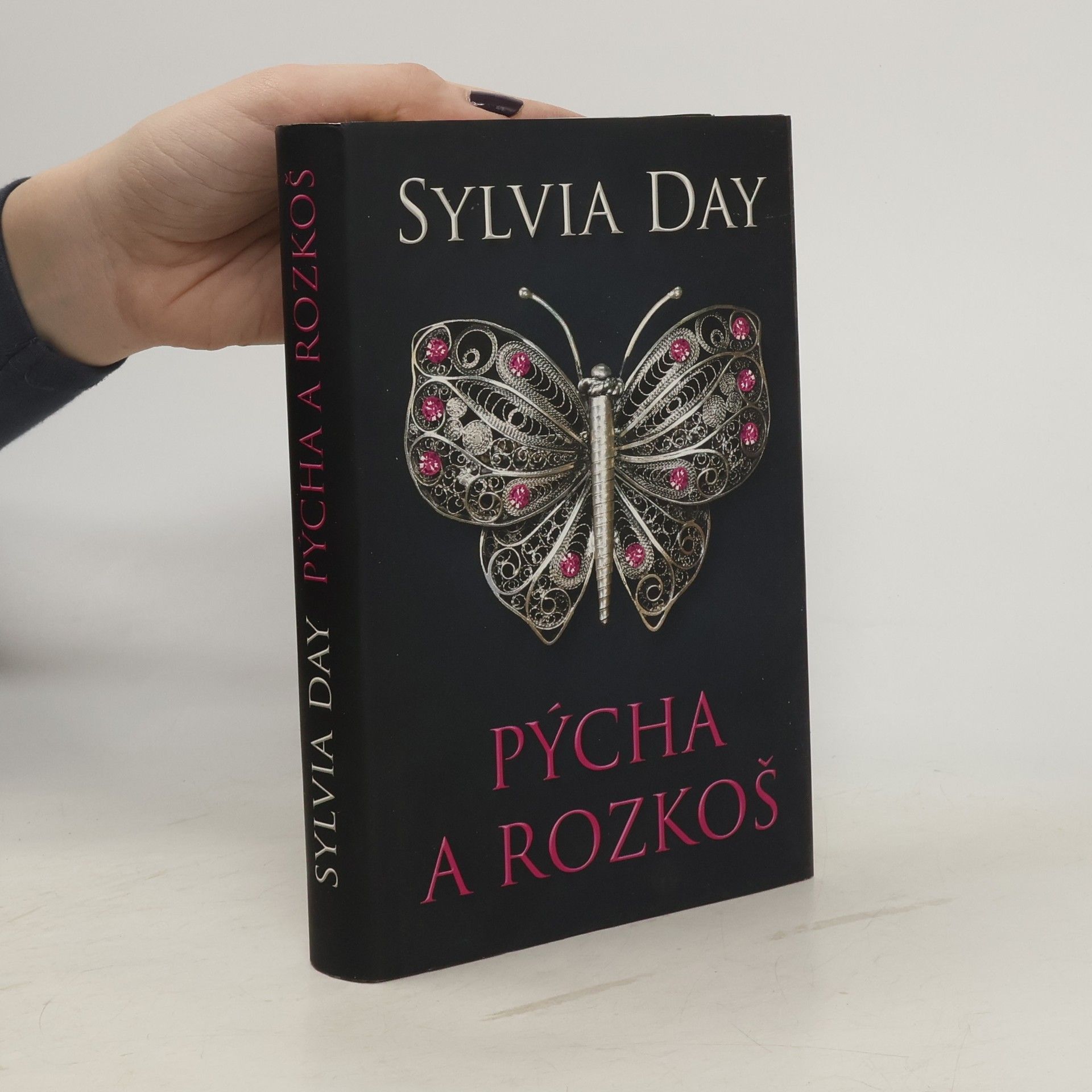Sylvia Day Pýcha a rozkoš