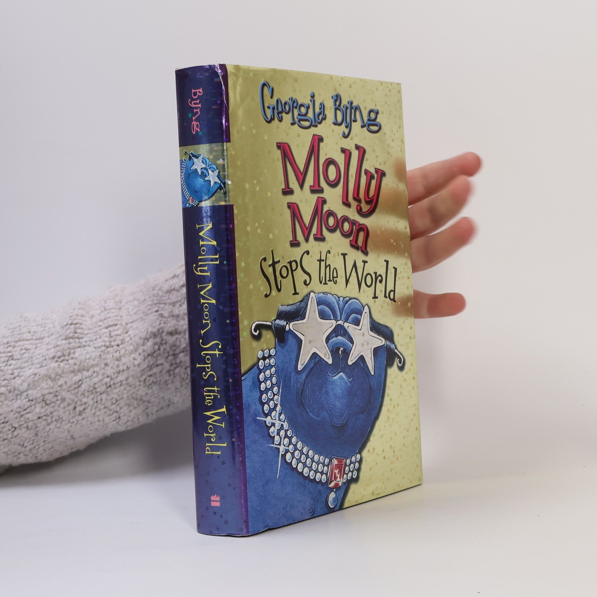 Georgia Byng Molly Moon Stops the World