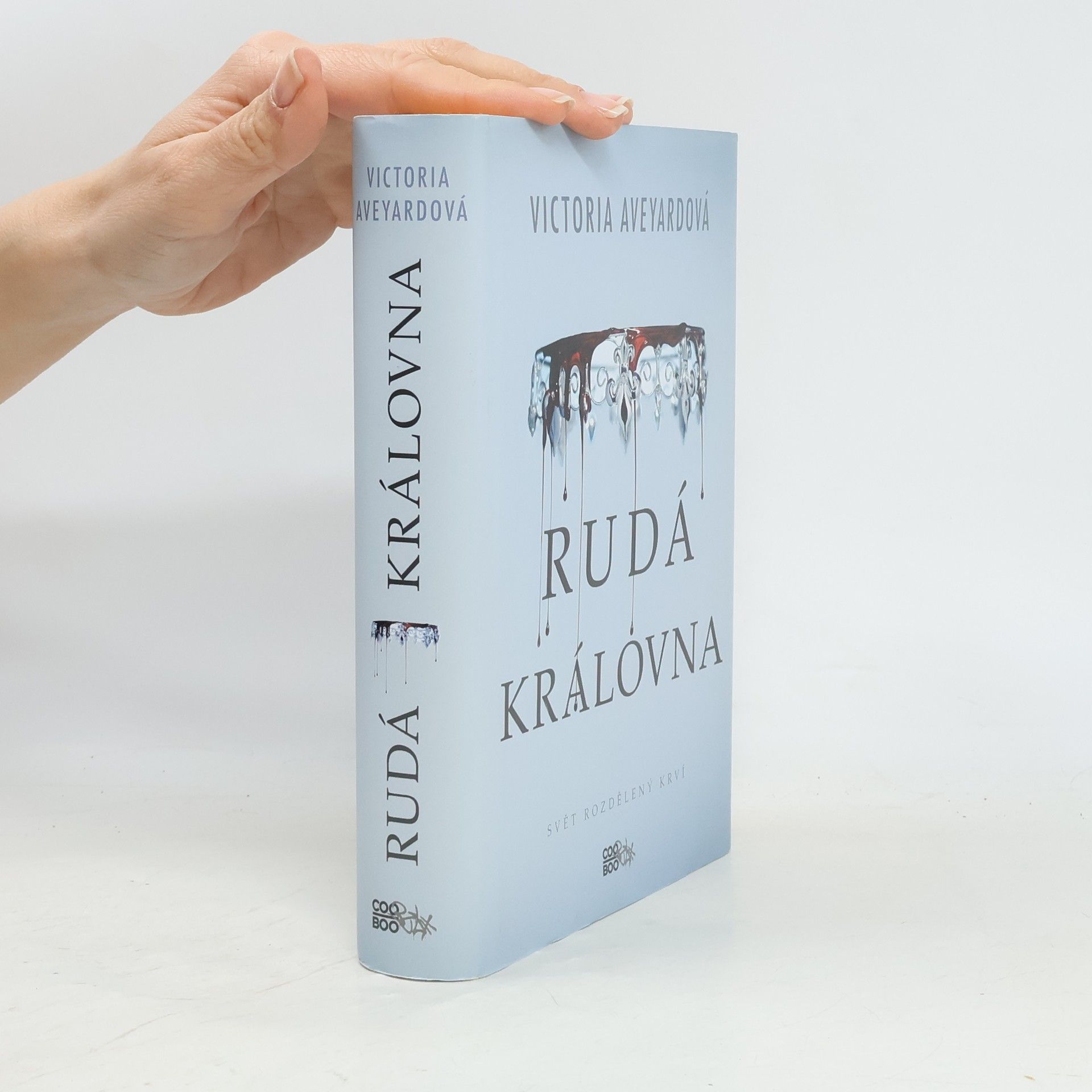 Victoria Aveyard Rudá královna. 1. díl