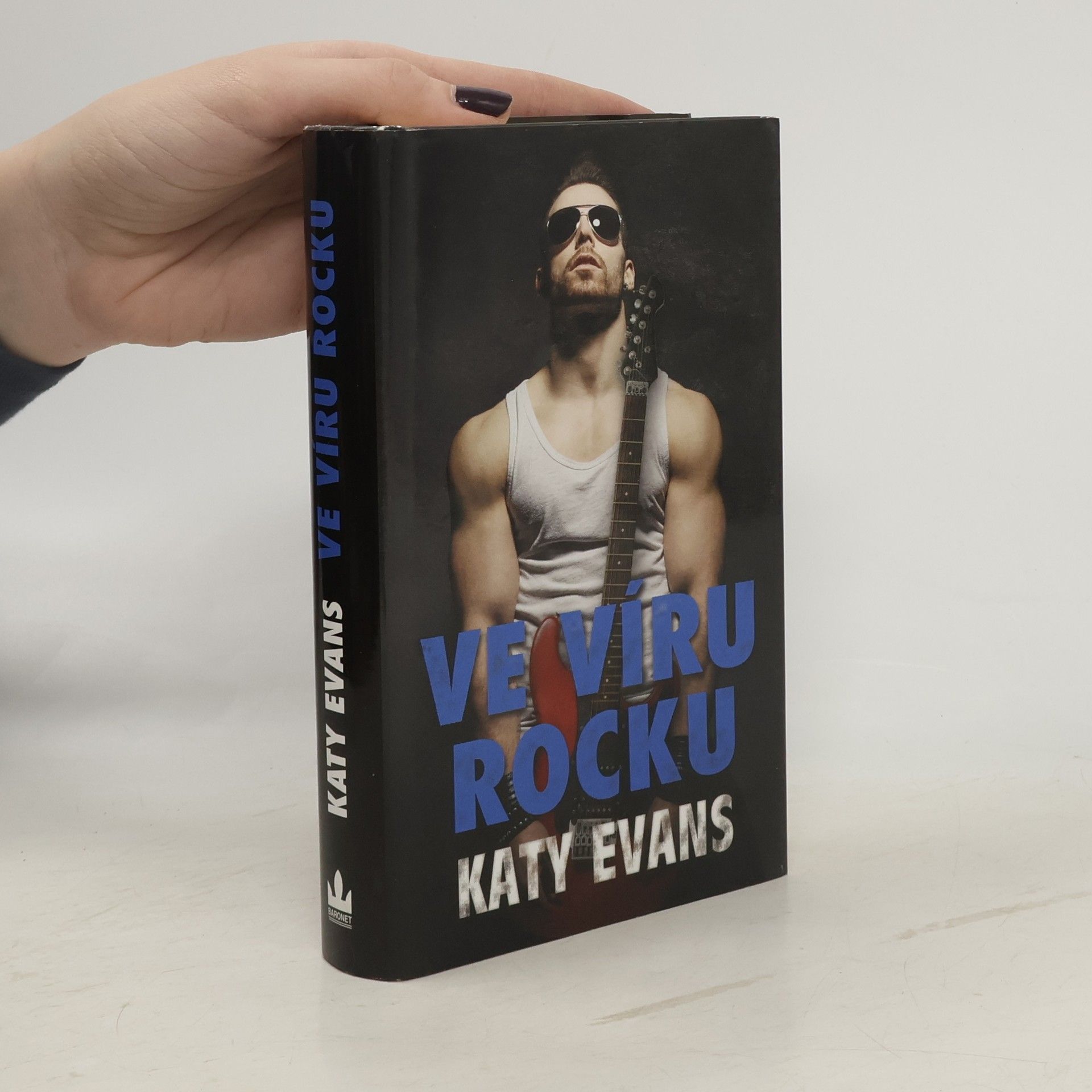 Katy Evans Ve víru rocku