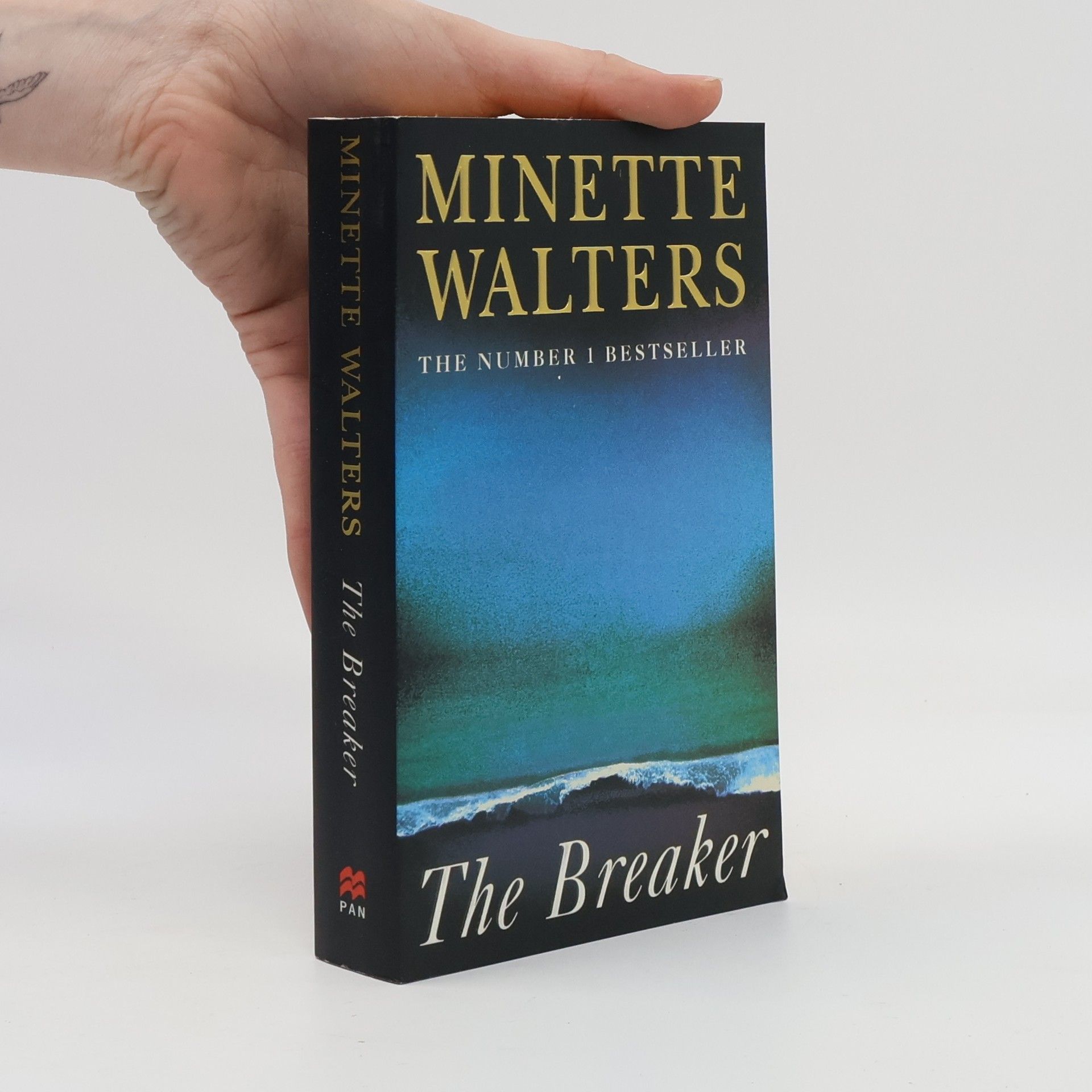 Minette Walter The Breaker