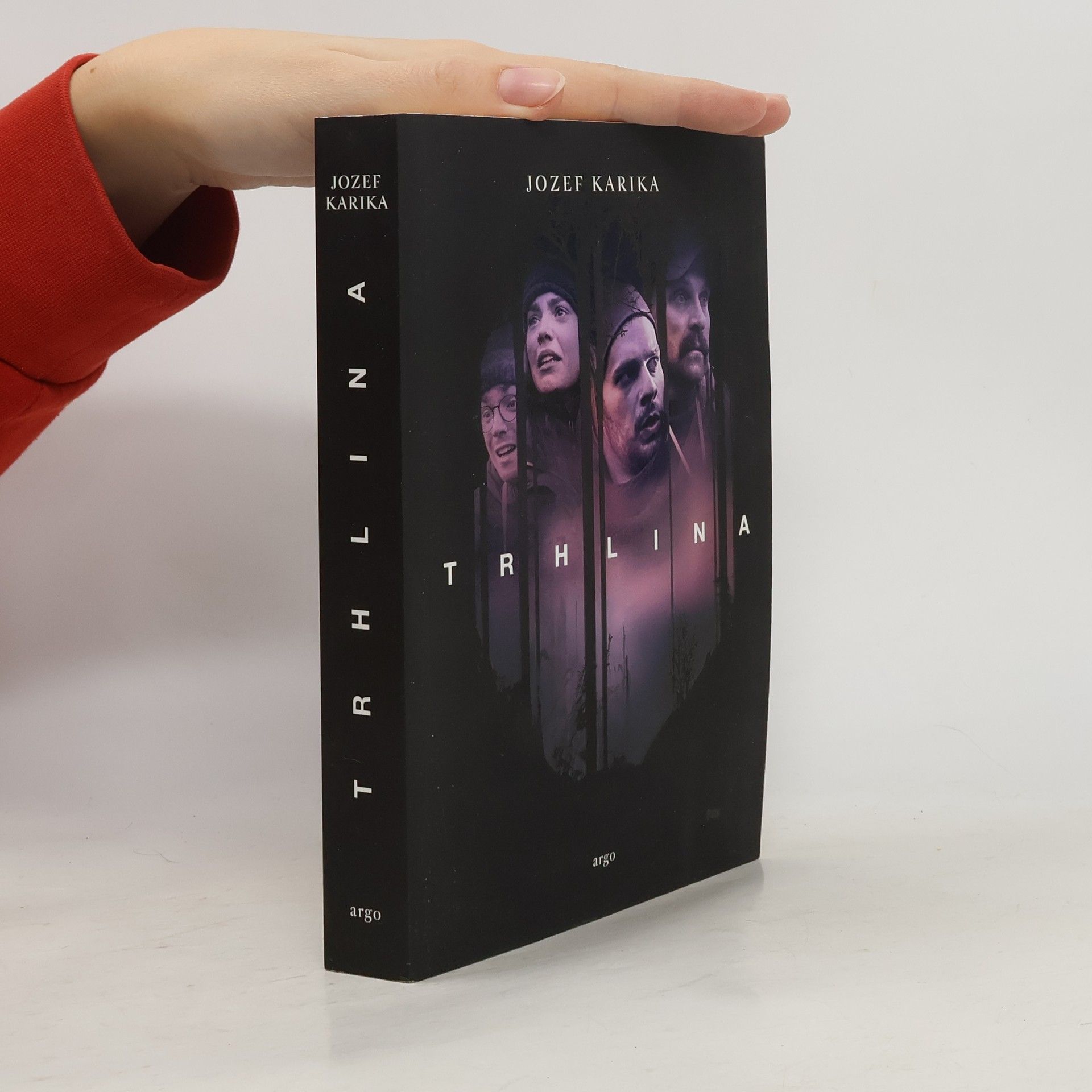 Jozef Karika Trhlina