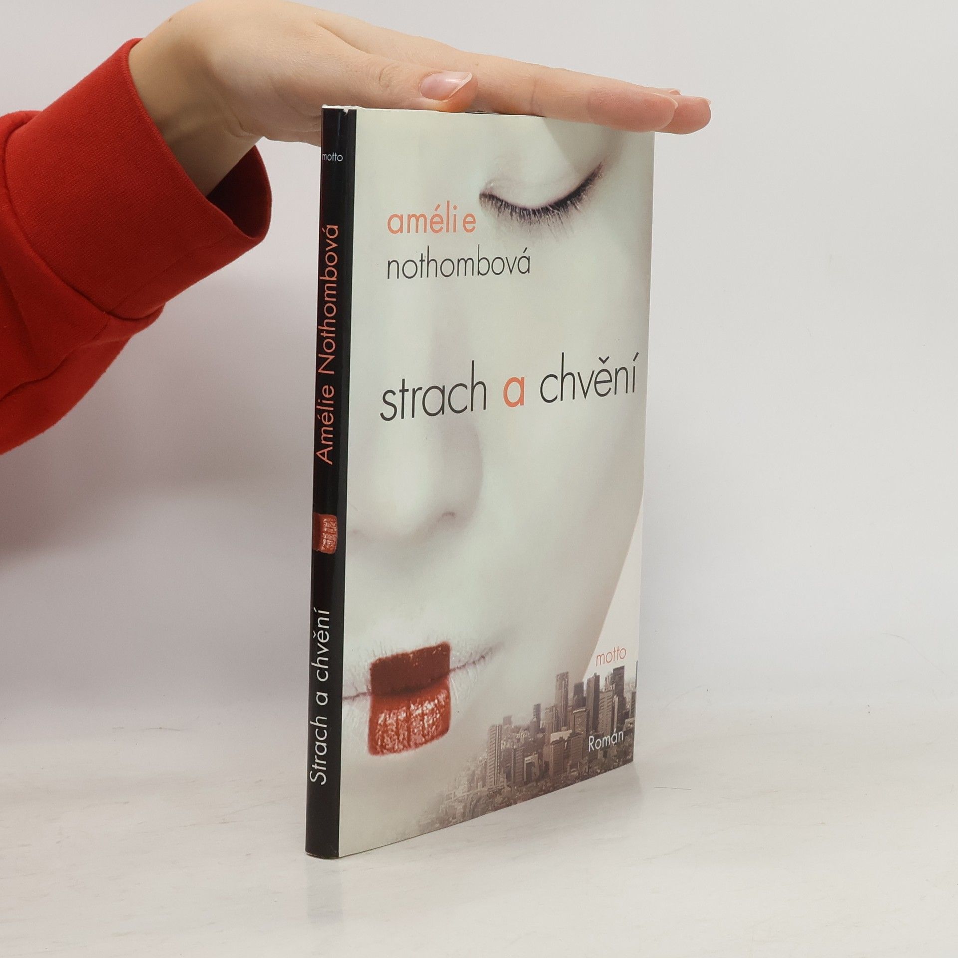 Amélie Nothomb Strach a chvění