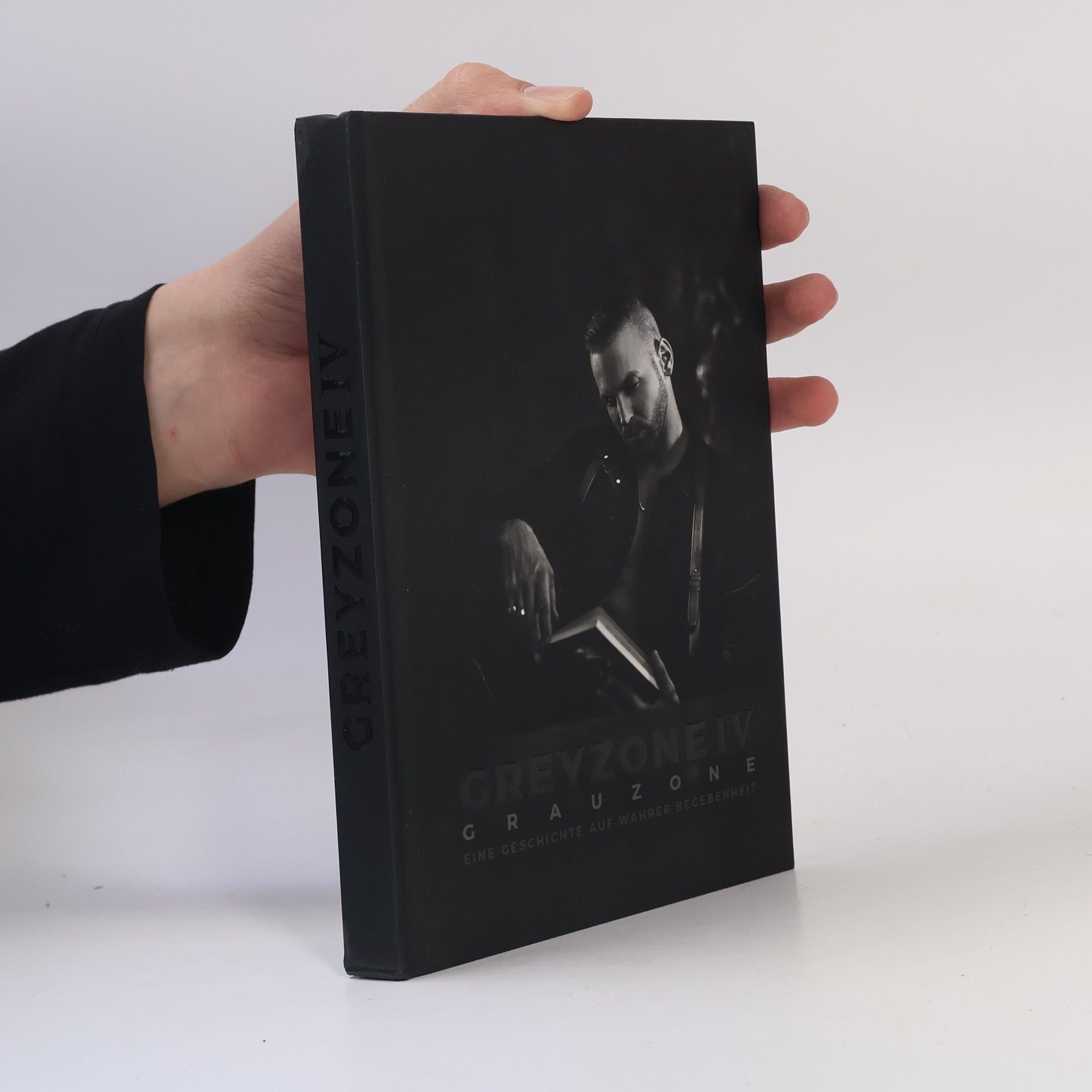 Various authors Greyzone IV.