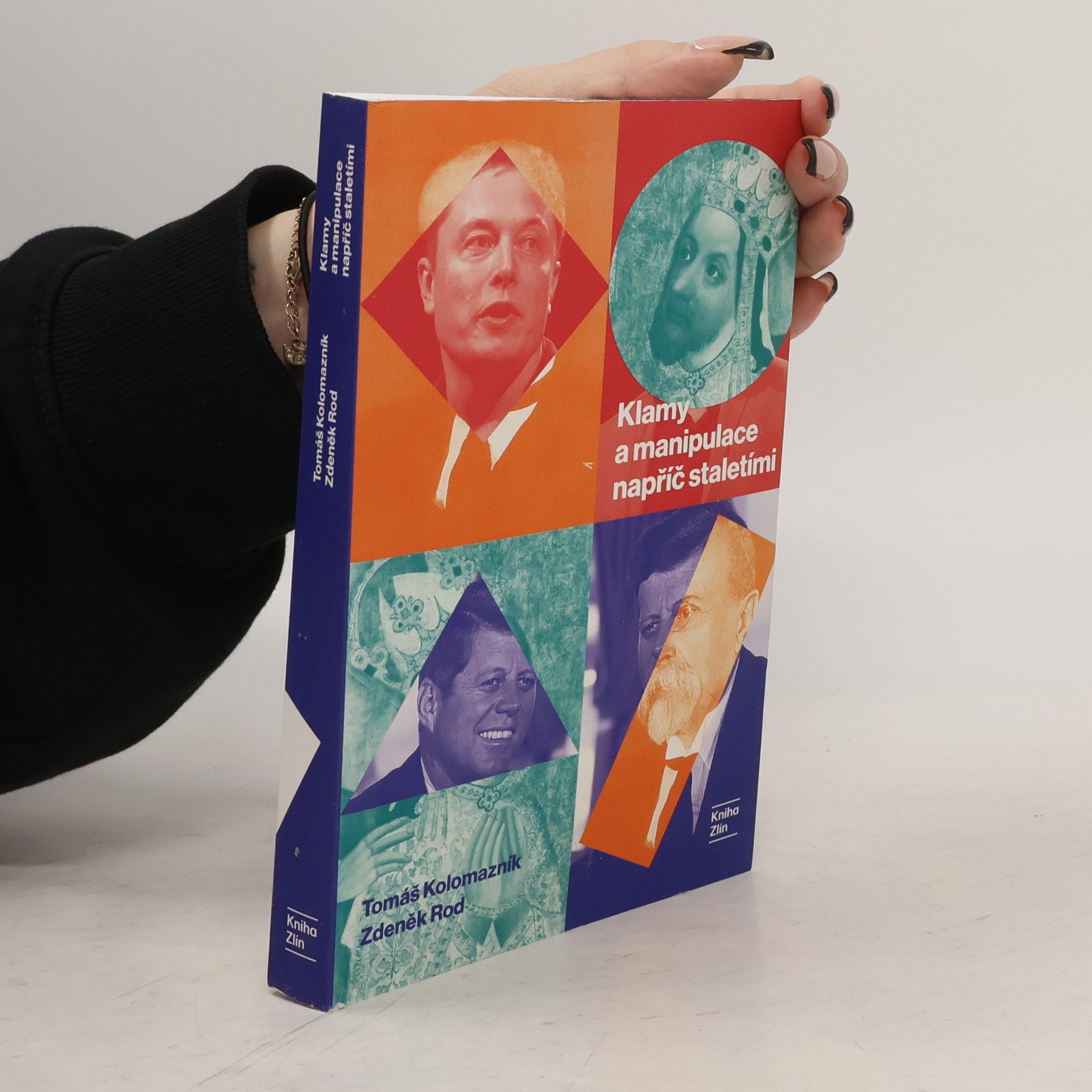 Klamy a manipulace napříč staletími