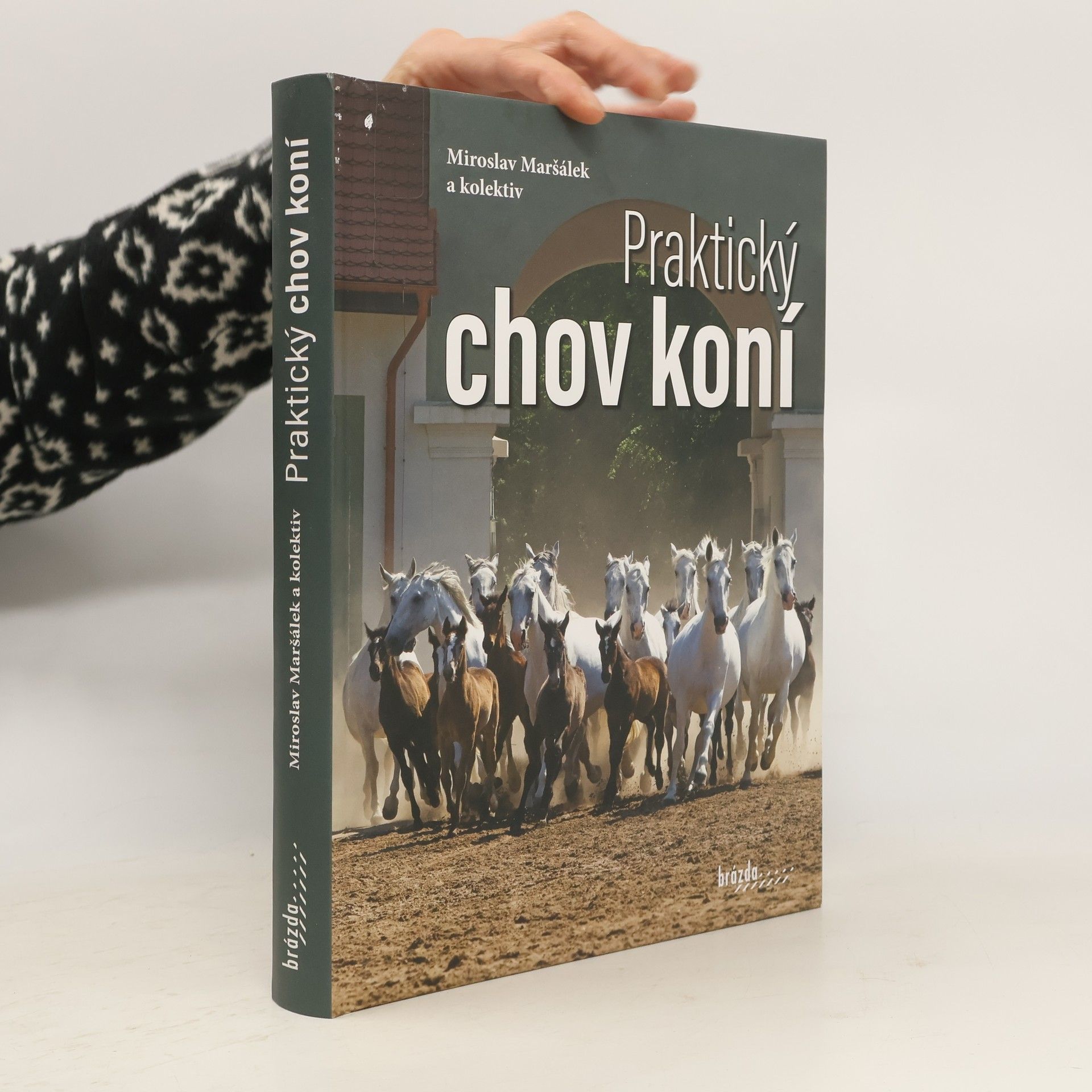 Praktický chov koní (2025)