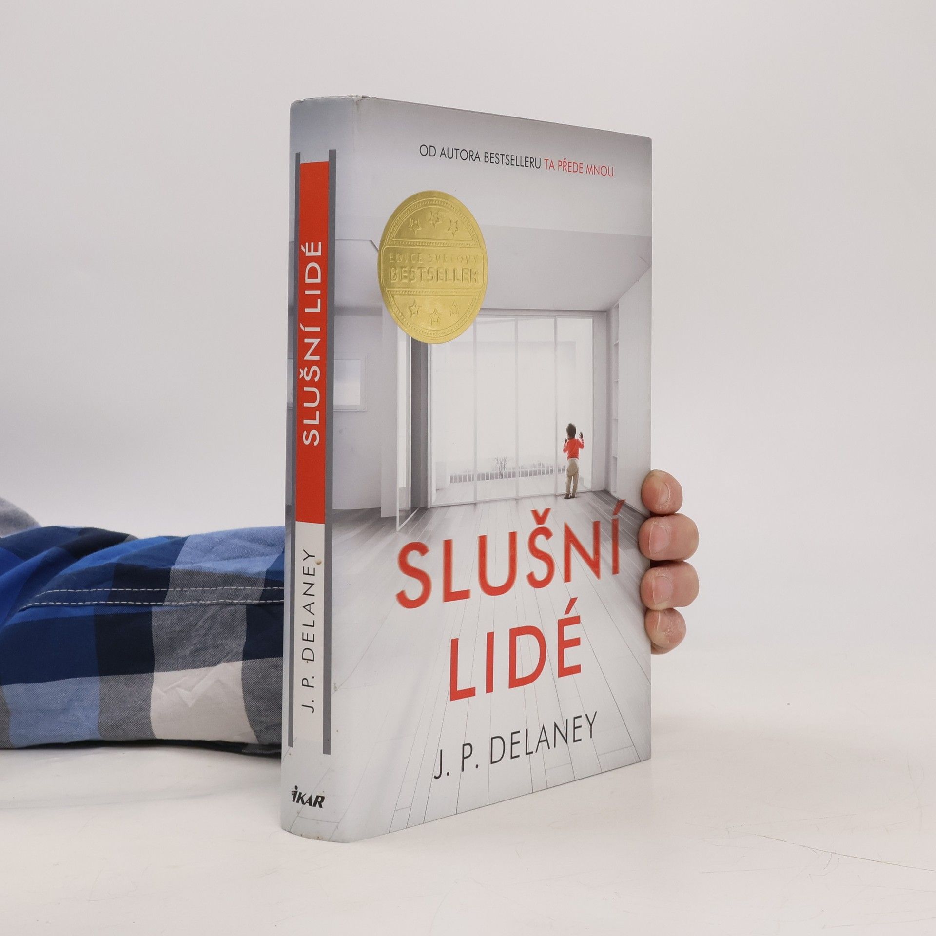 J. P. Delaney Slušní lidé