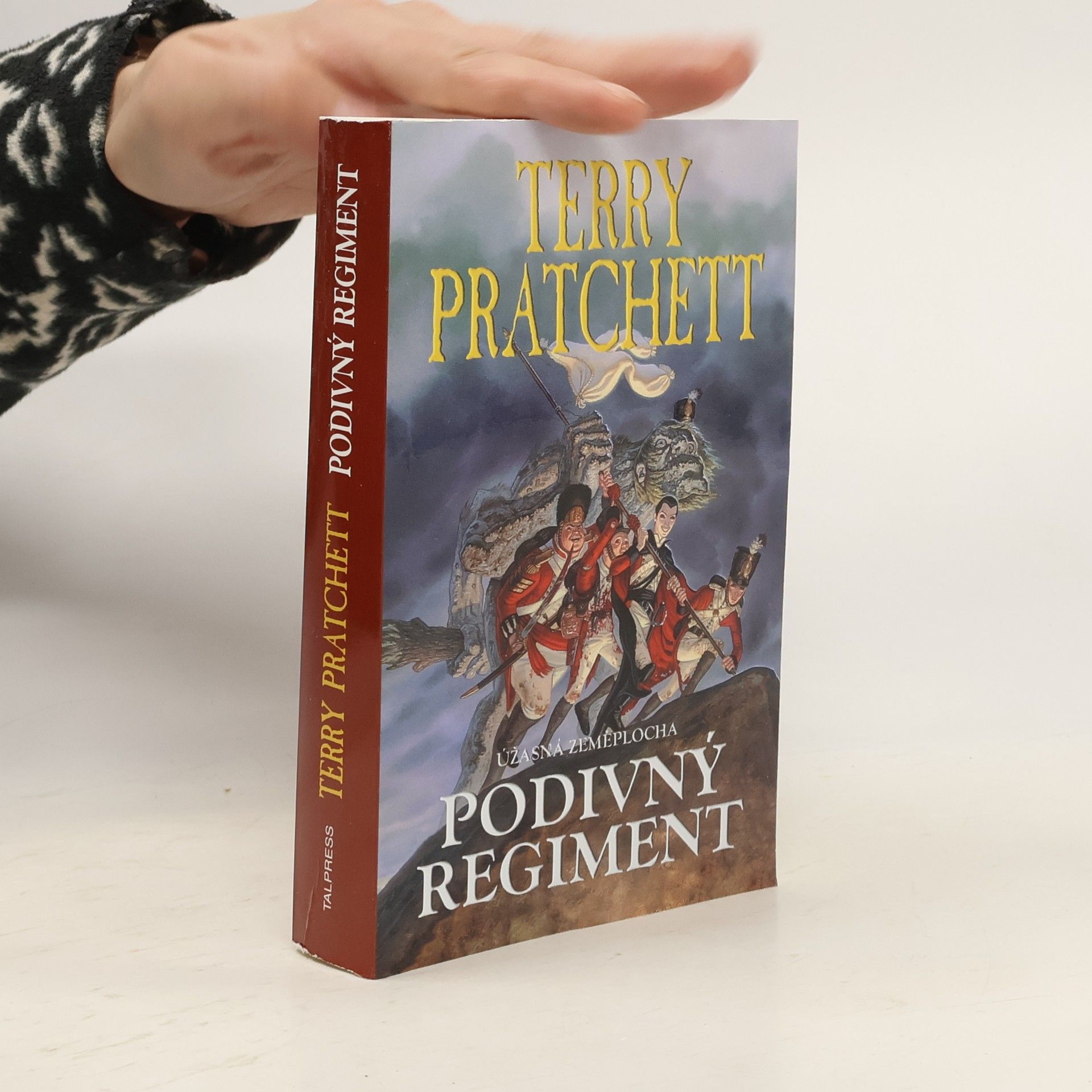 Terry Pratchett Podivný regiment