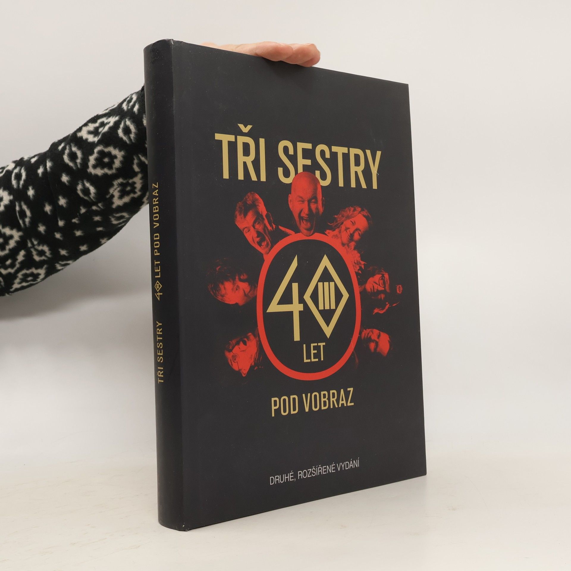 Tři Sestry: 40 let pod Vobraz - Druhé, rozšířené vydání