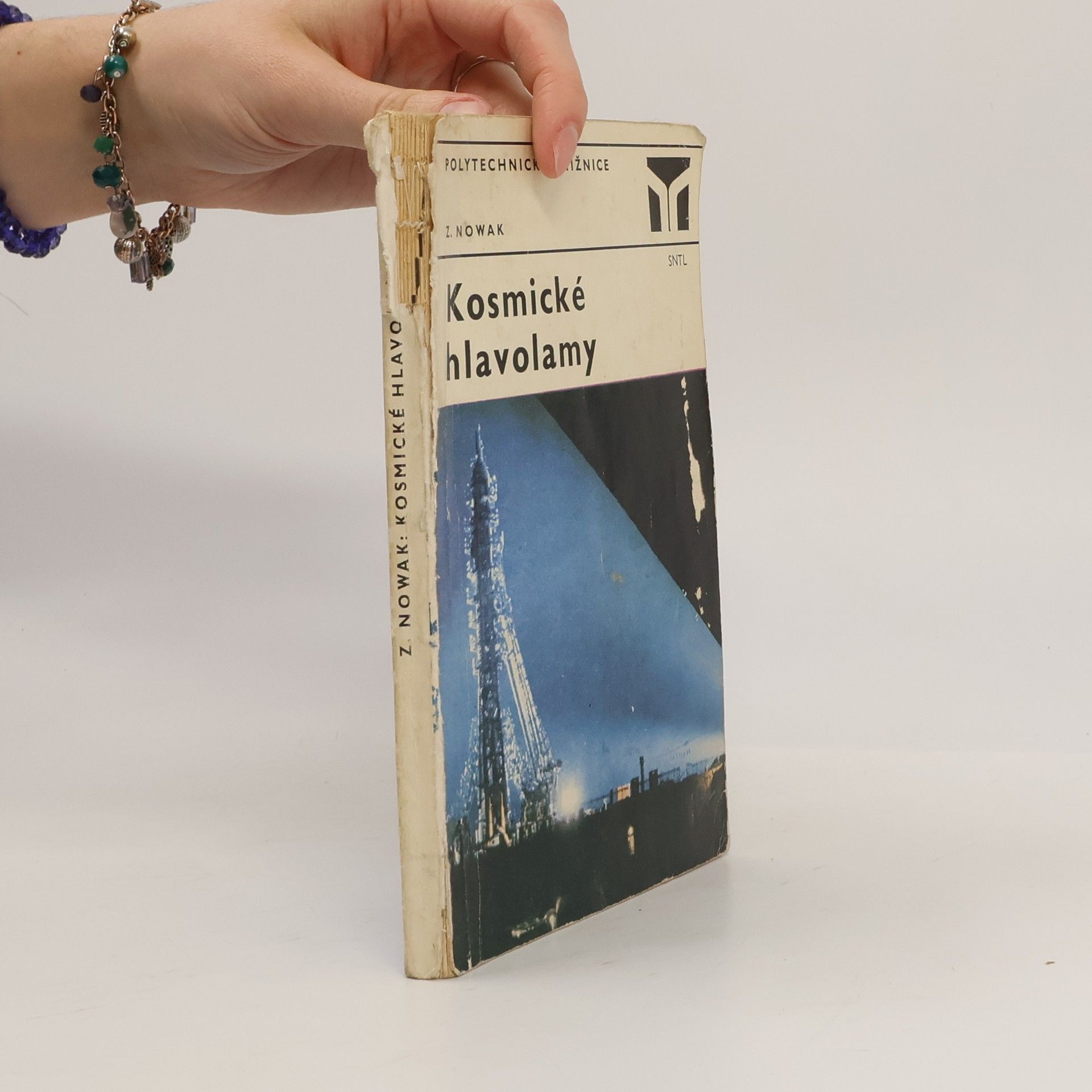 Zdzisław Nowak Kosmické hlavolamy