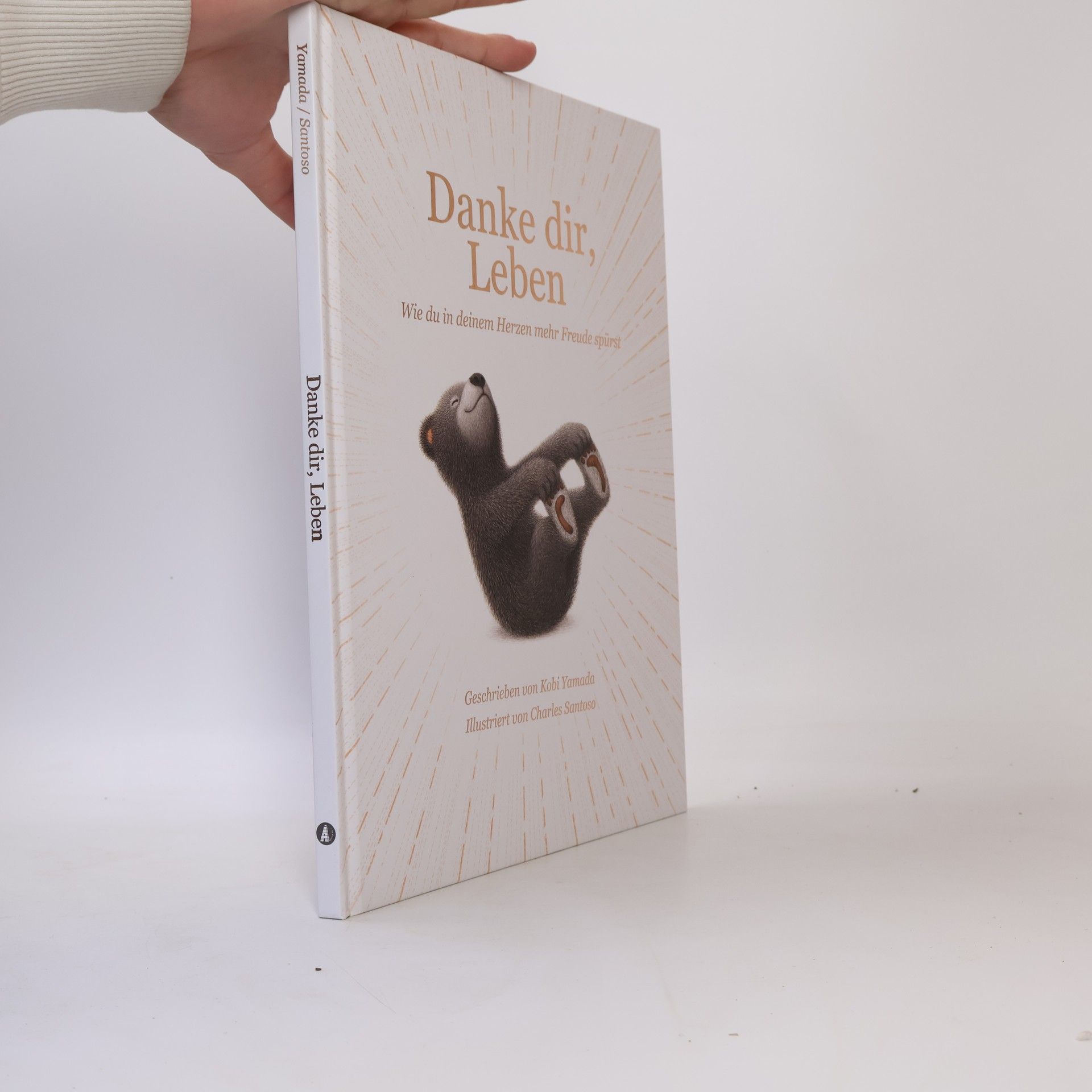 Kobi Yamada Danke dir, Leben