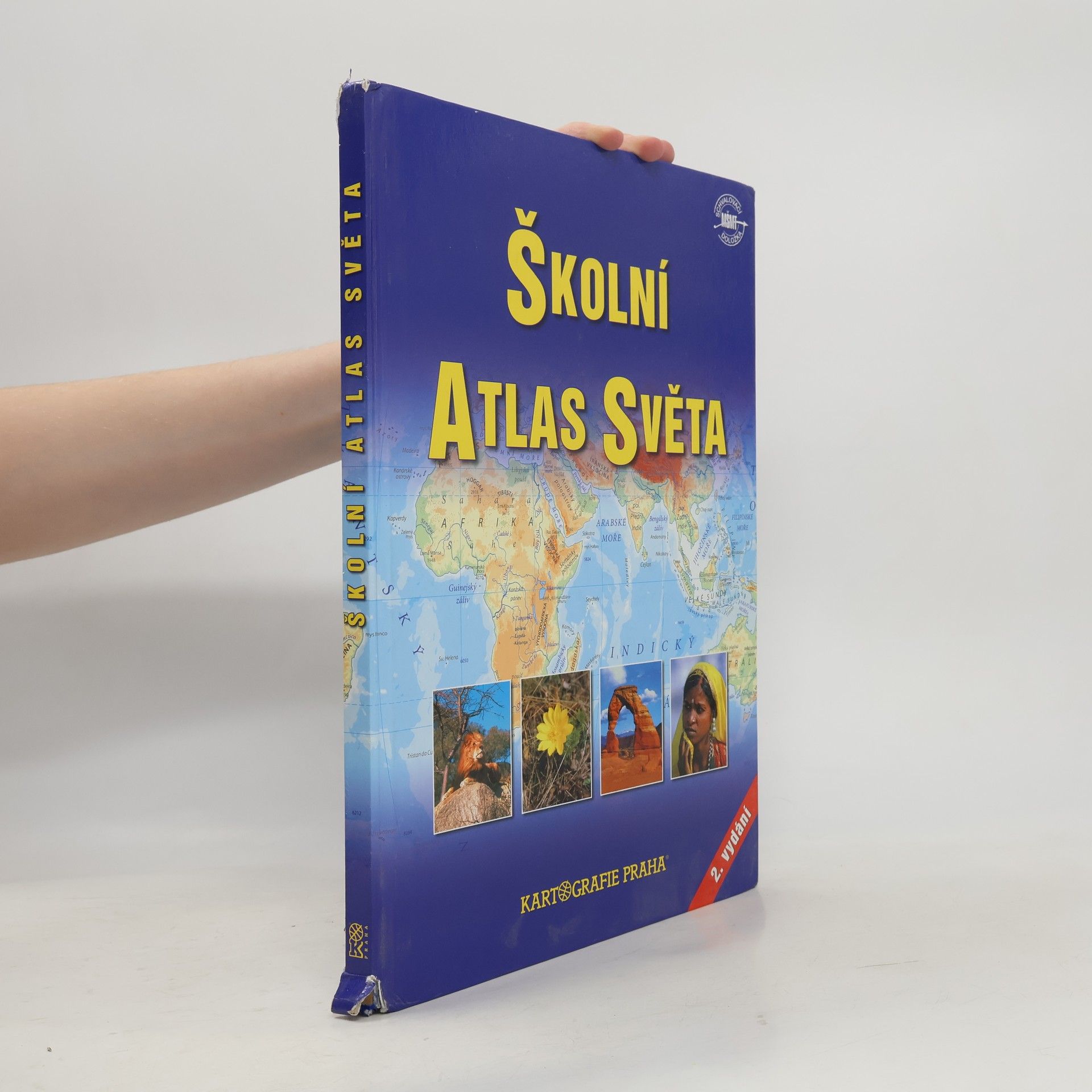 Kolektiv autorů Školní atlas světa