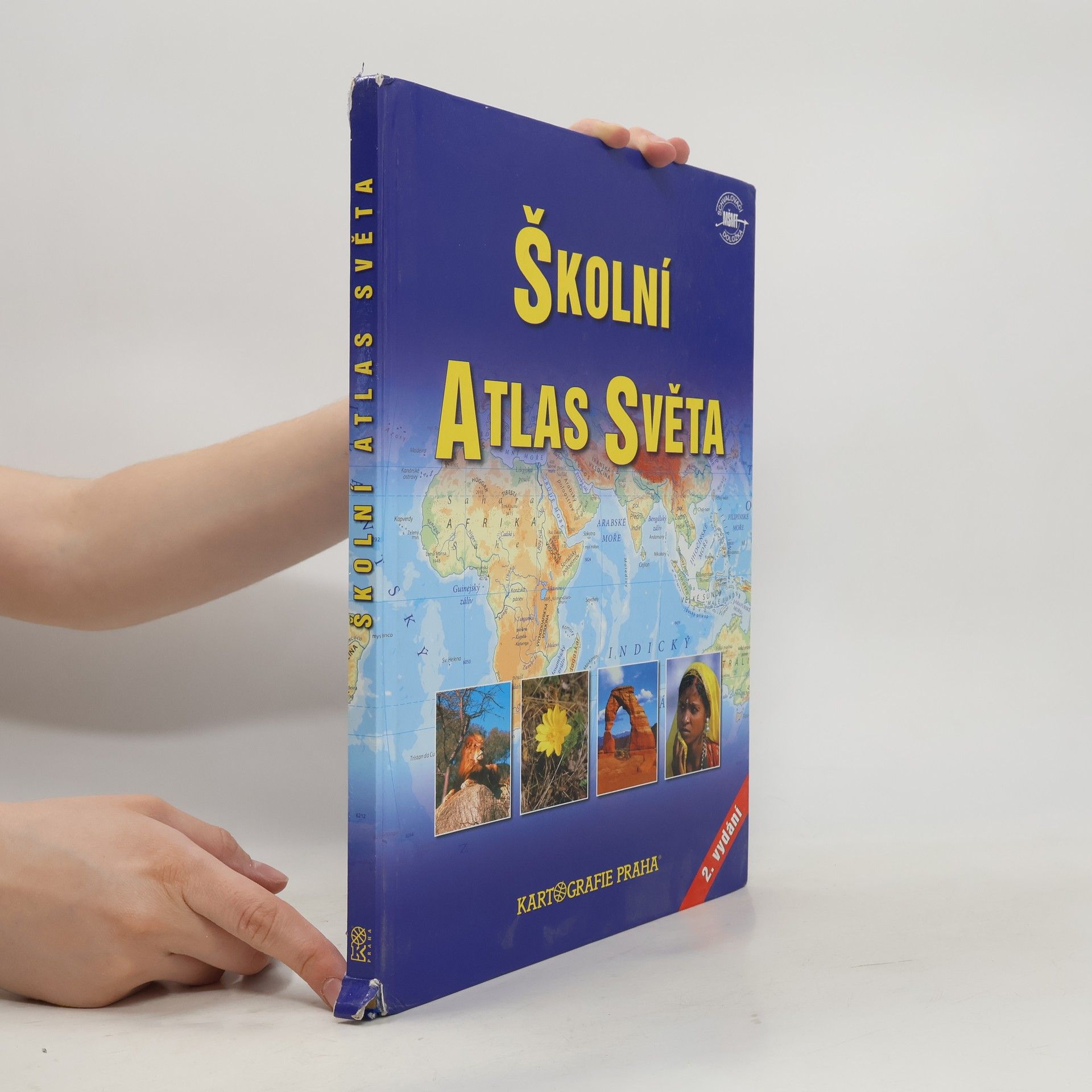Kolektiv autorů Školní atlas světa