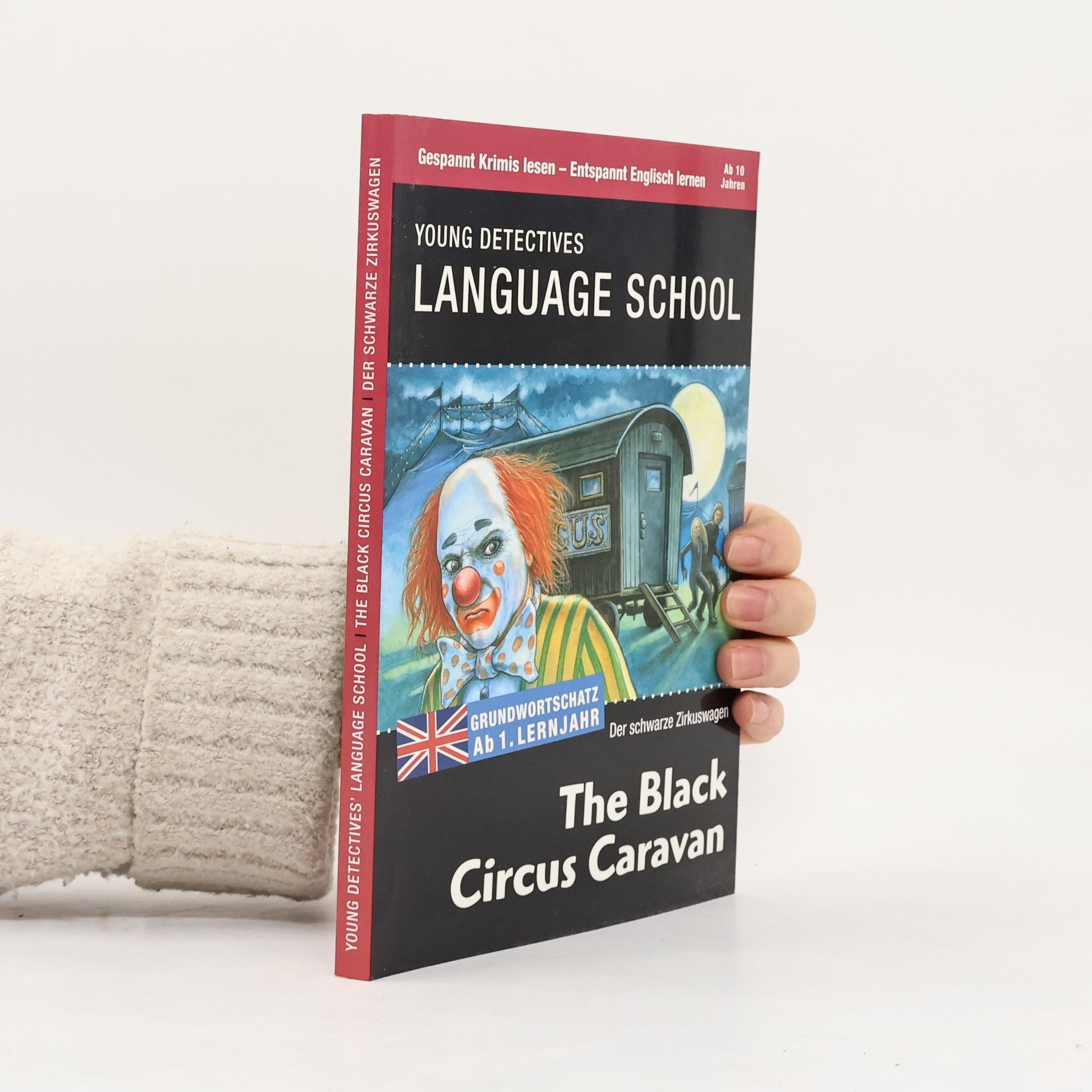 Kitty Jones Young detectives' Language School: The Black Circus Caravan