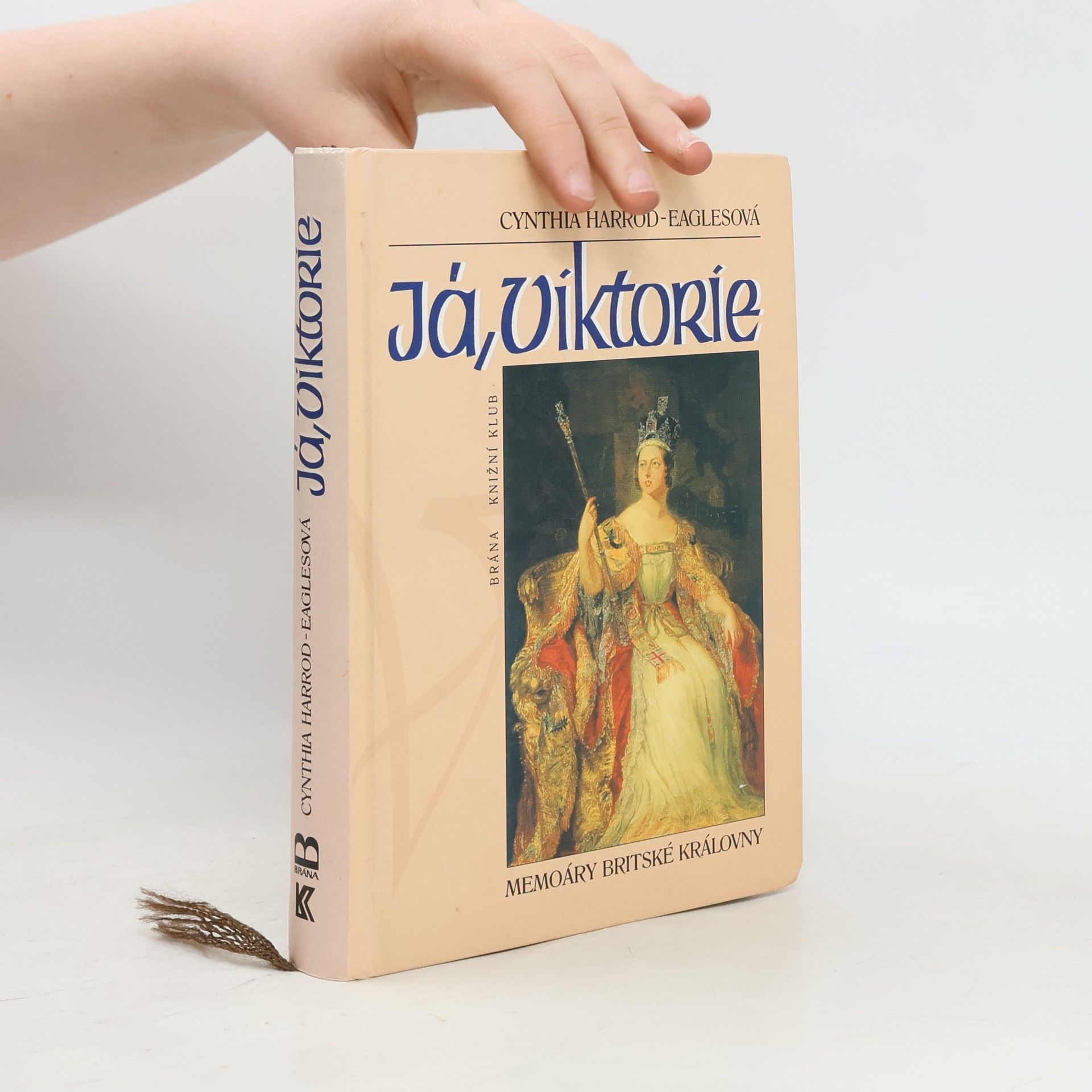 Cynthia Harrod-Eagles Já, Viktorie: Memoáry britské královny