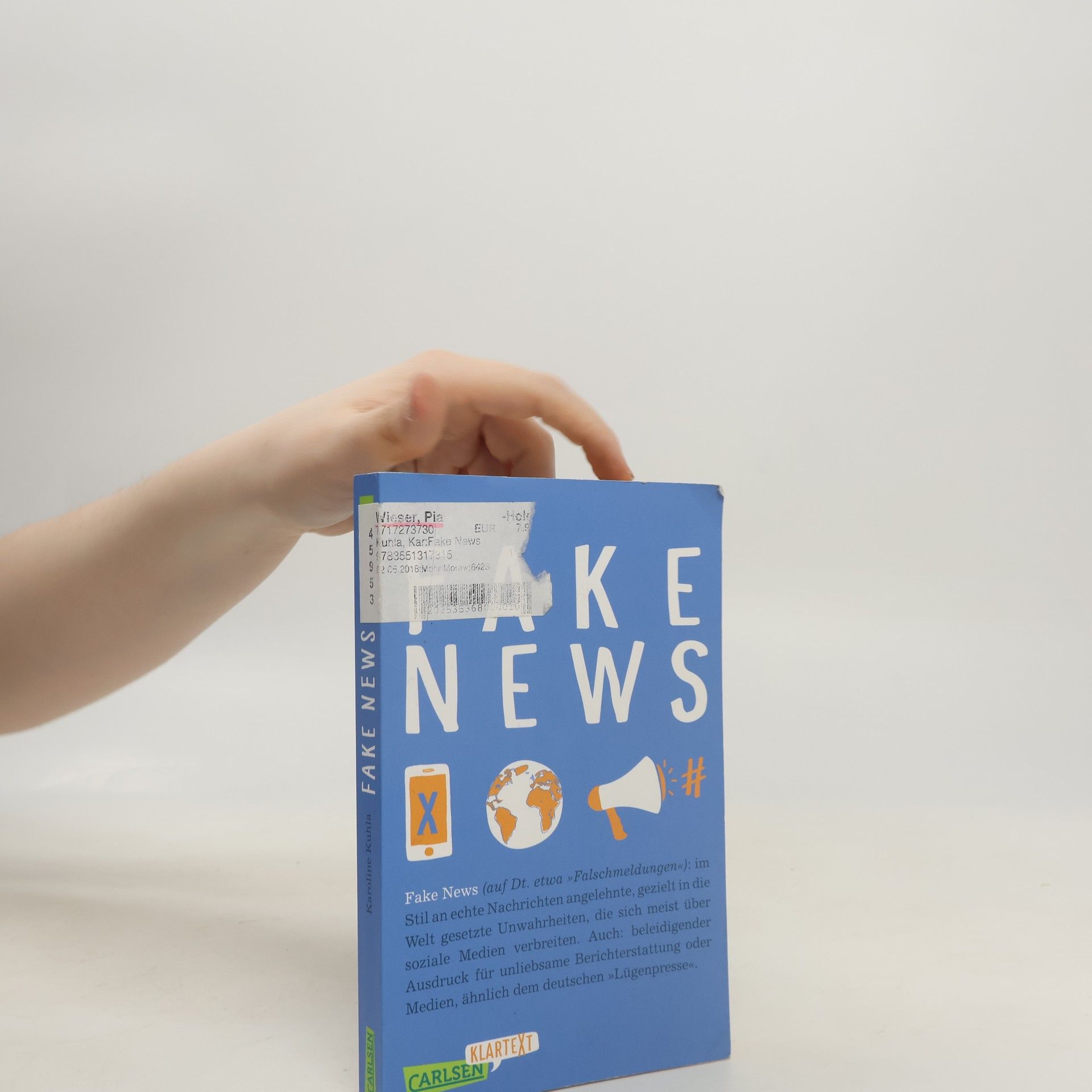 Karoline Kuhla Fake News