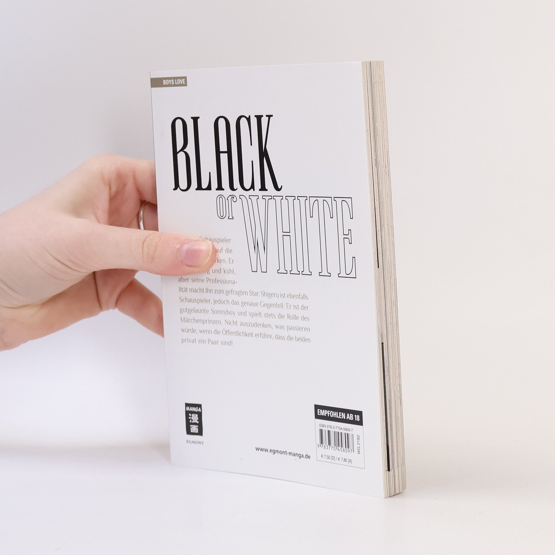 Sachimo Black or White 01