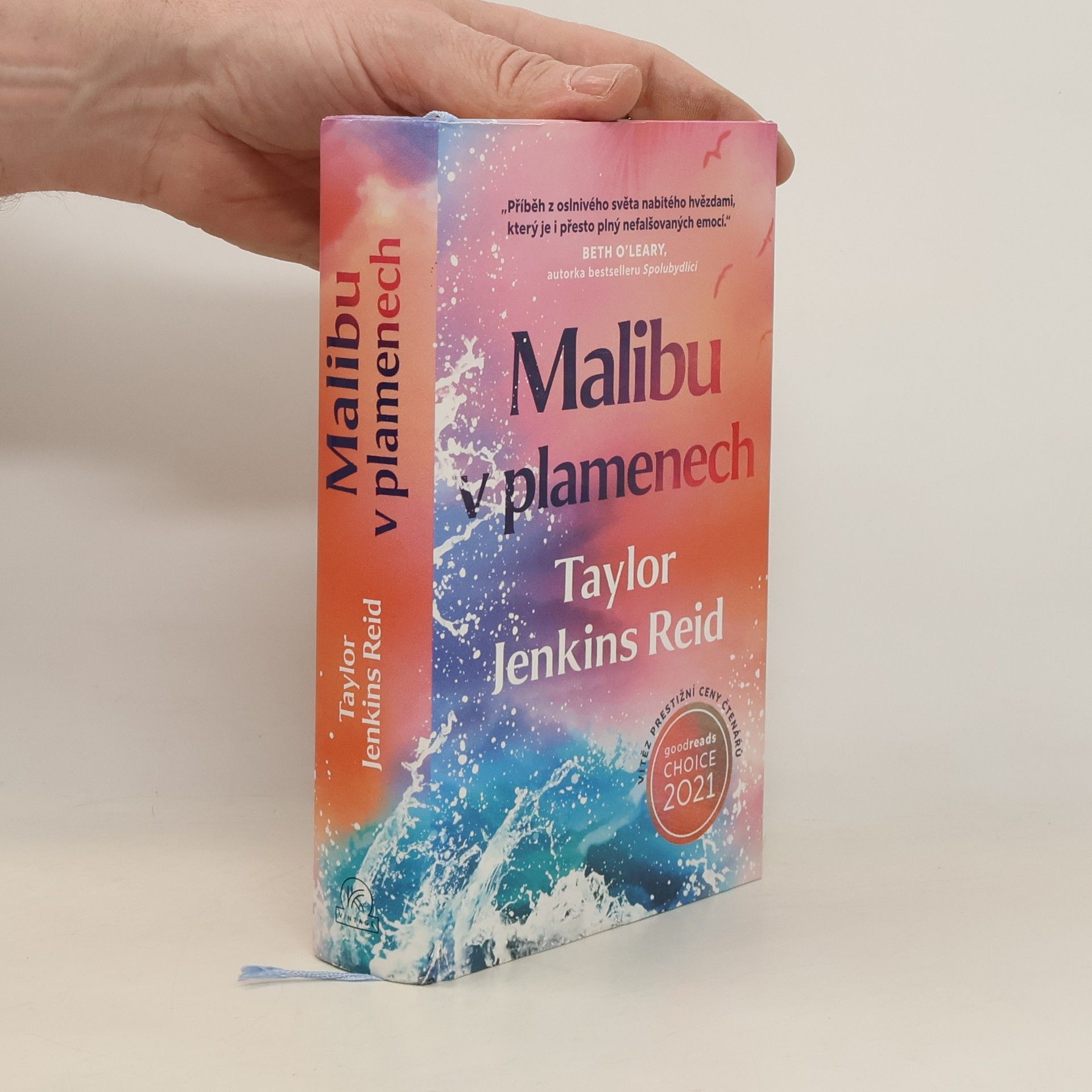 Taylor Jenkins Reid Malibu v plamenech