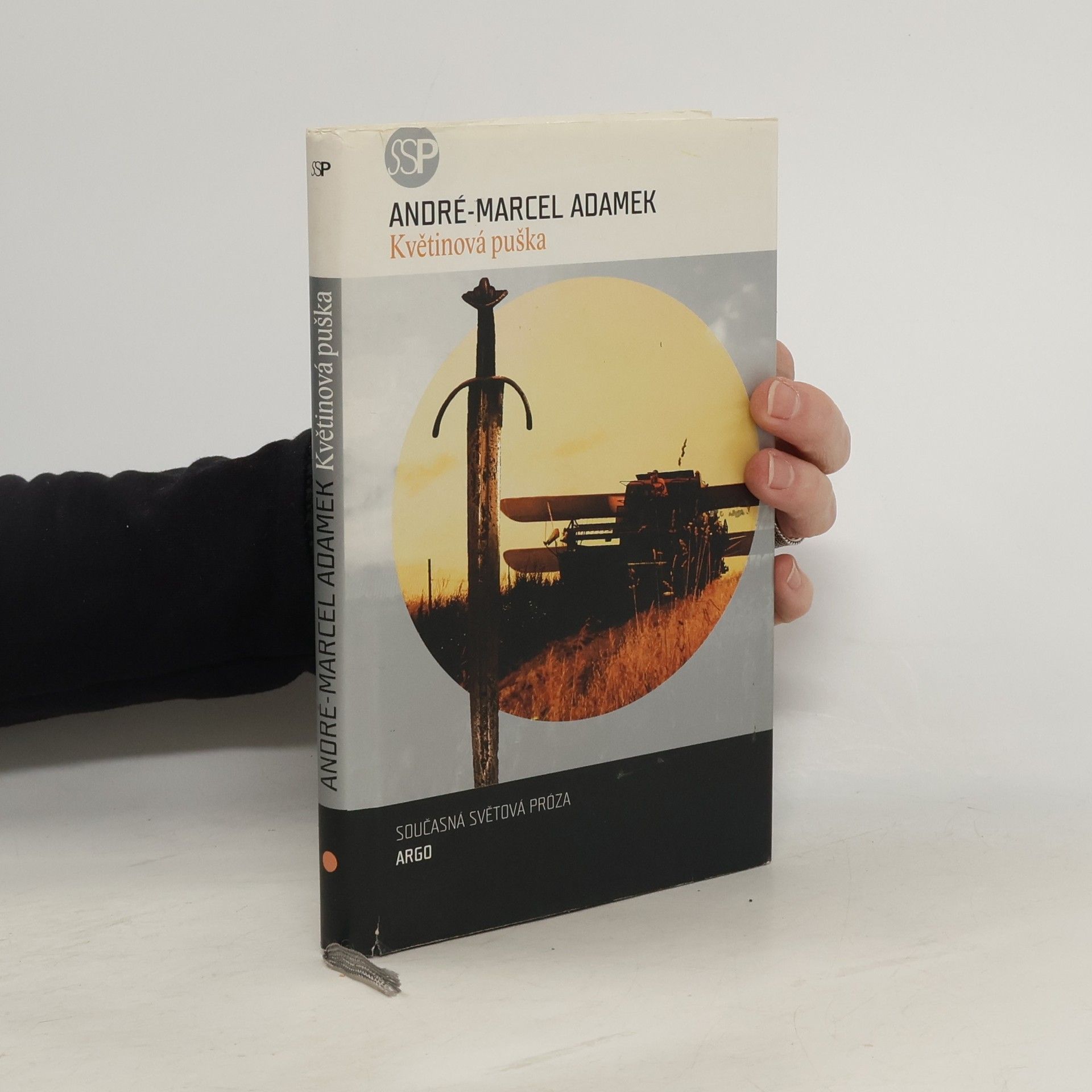 André-Marcel Adamek Květinová puška