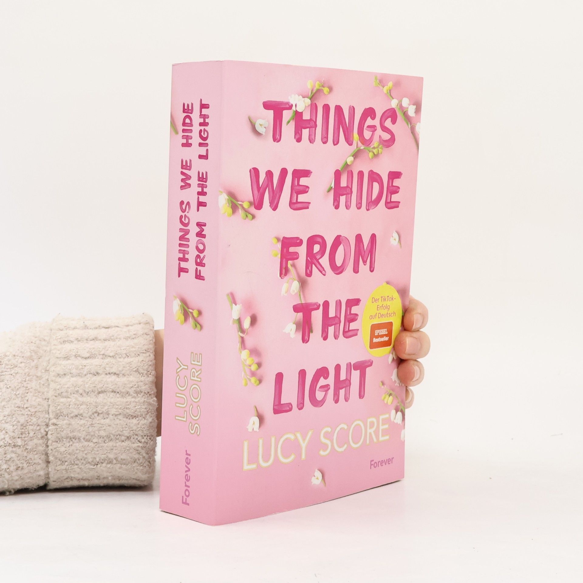 Lucy Score Things We Hide From The Light (Knockemout 2)