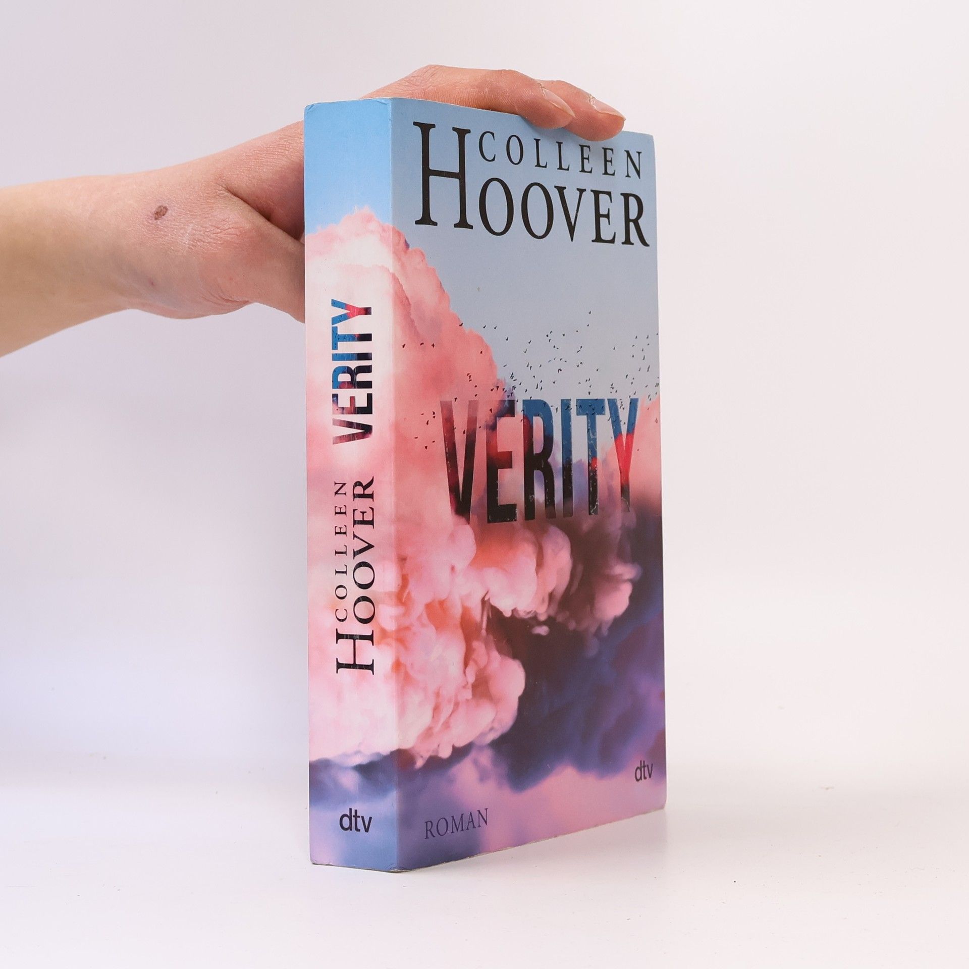 Colleen Hoover Verity